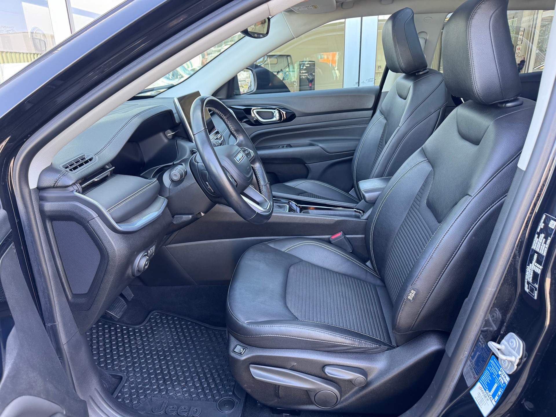 JEEP Compass 4x2 1.3 Limited DKG+Neues Navi-Display+360°Kamera+Panorama-Glasdach+El. Heckklappe+Sitz-/Lenkradheizung+18"Alu+-image-13