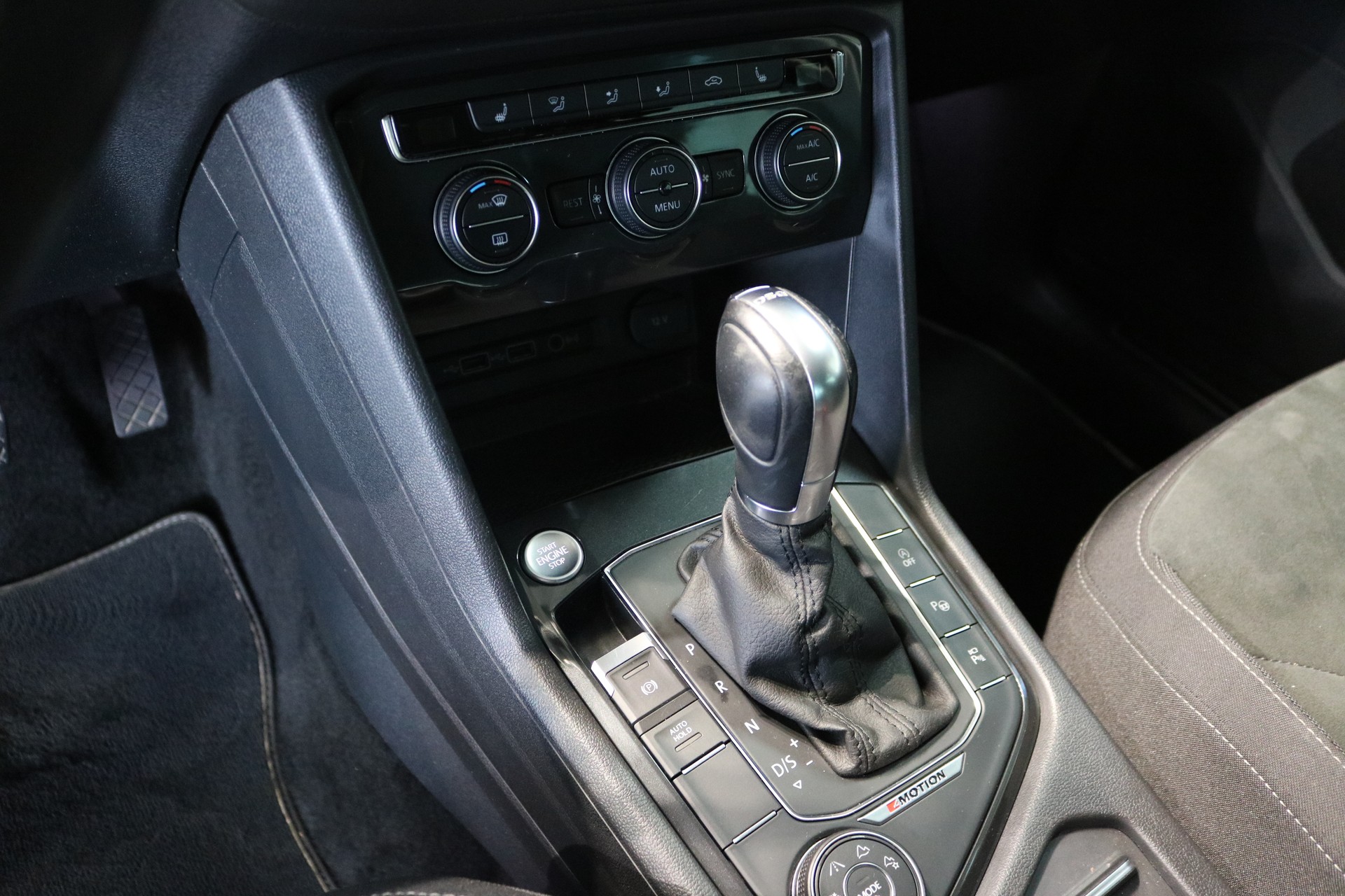 VW Tiguan 2.0TSI Highline 4Motion DSG-image-18