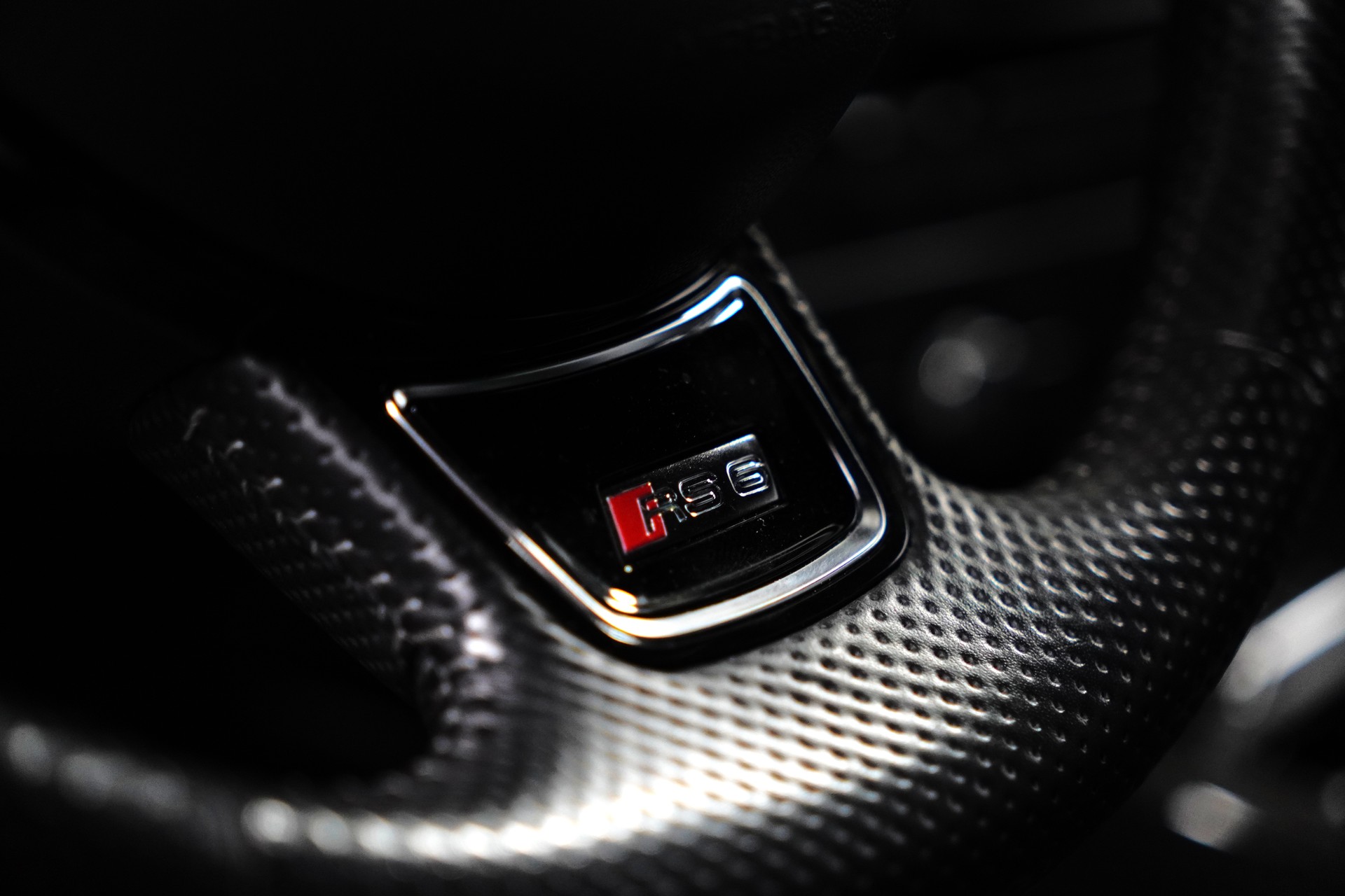 AUDI RS6 Avant 4.0 TFSI V8 performance quattro-image-17