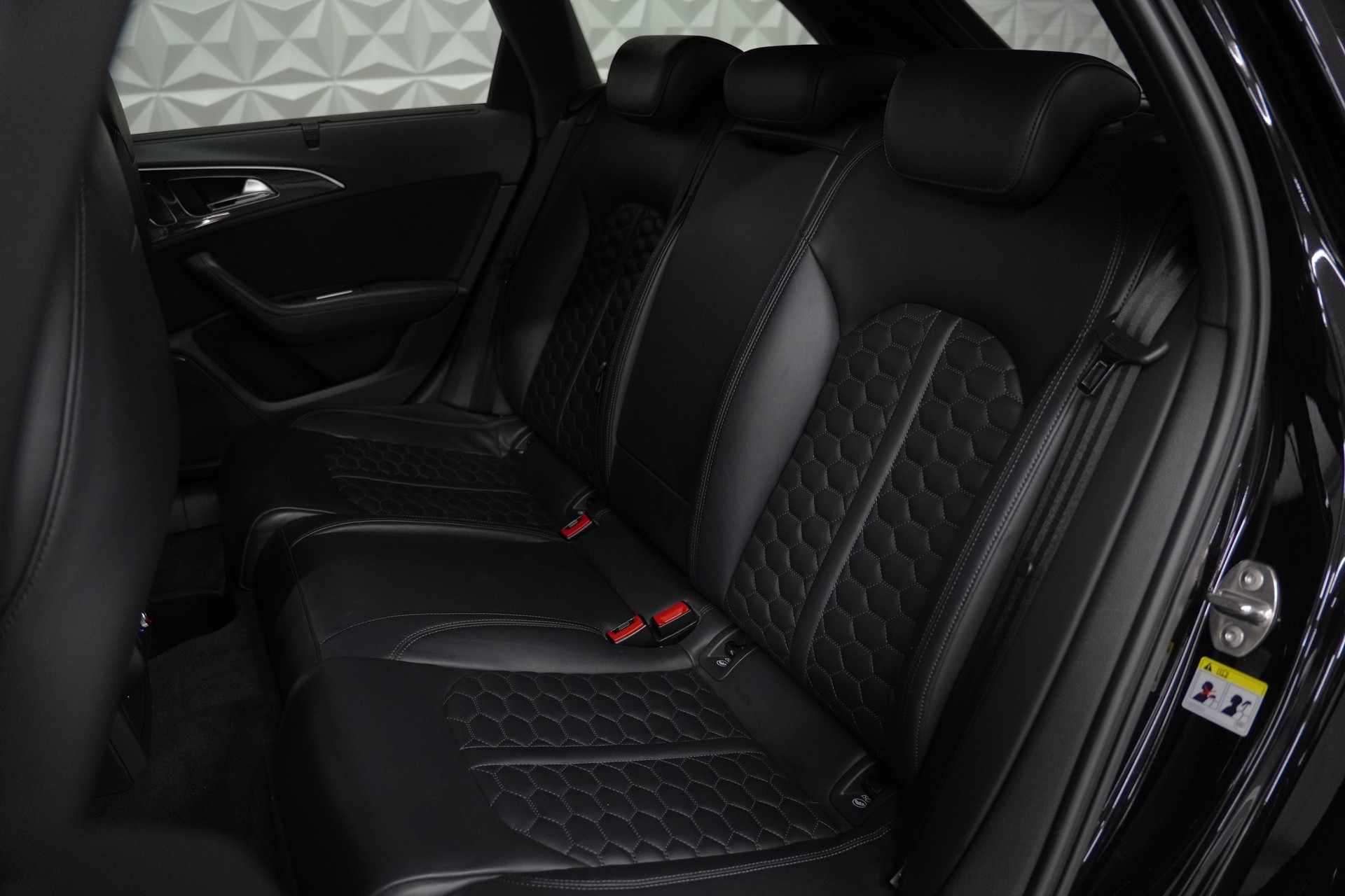 AUDI RS6 Avant 4.0 TFSI V8 performance quattro-image-24
