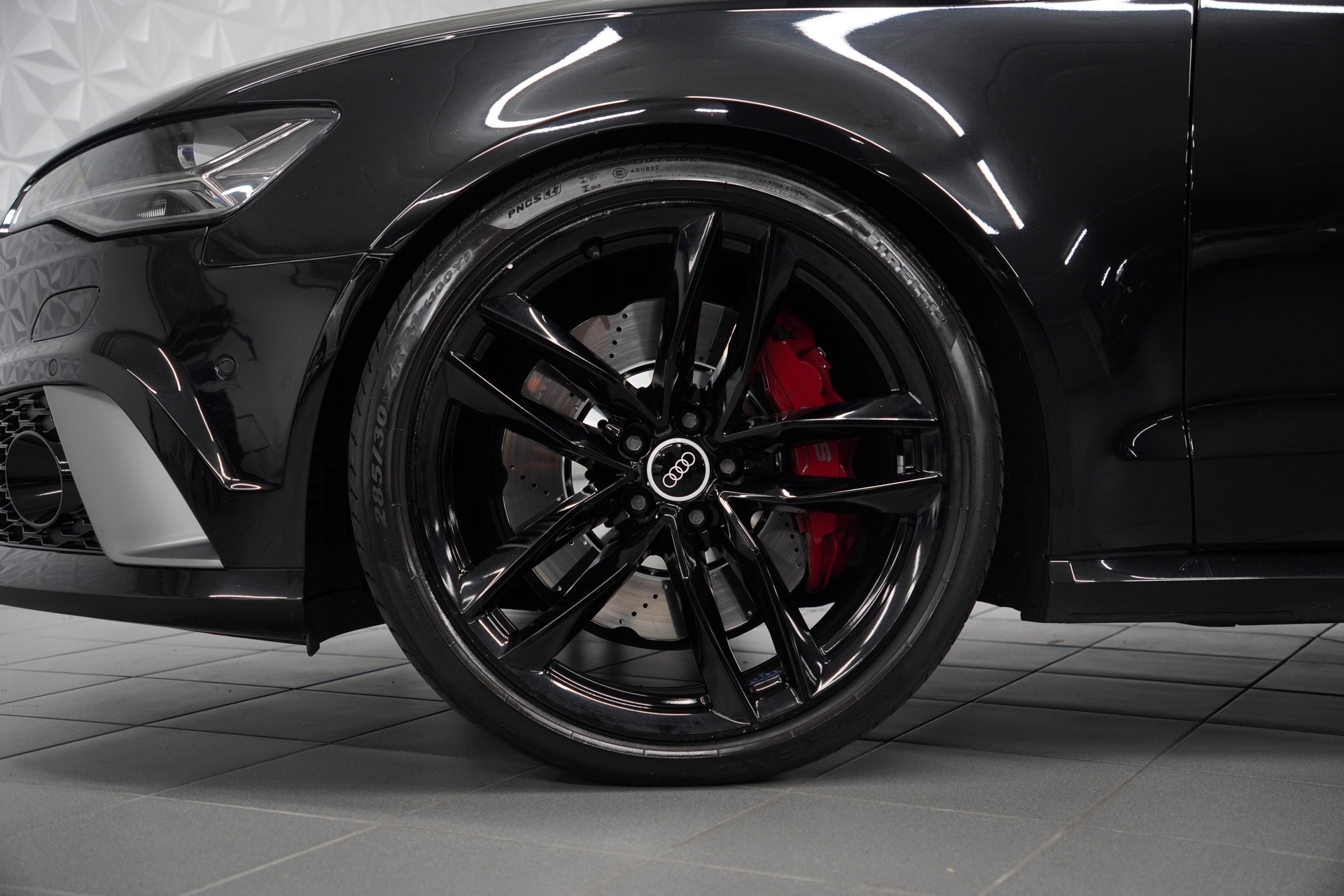 AUDI RS6 Avant 4.0 TFSI V8 performance quattro-image-8