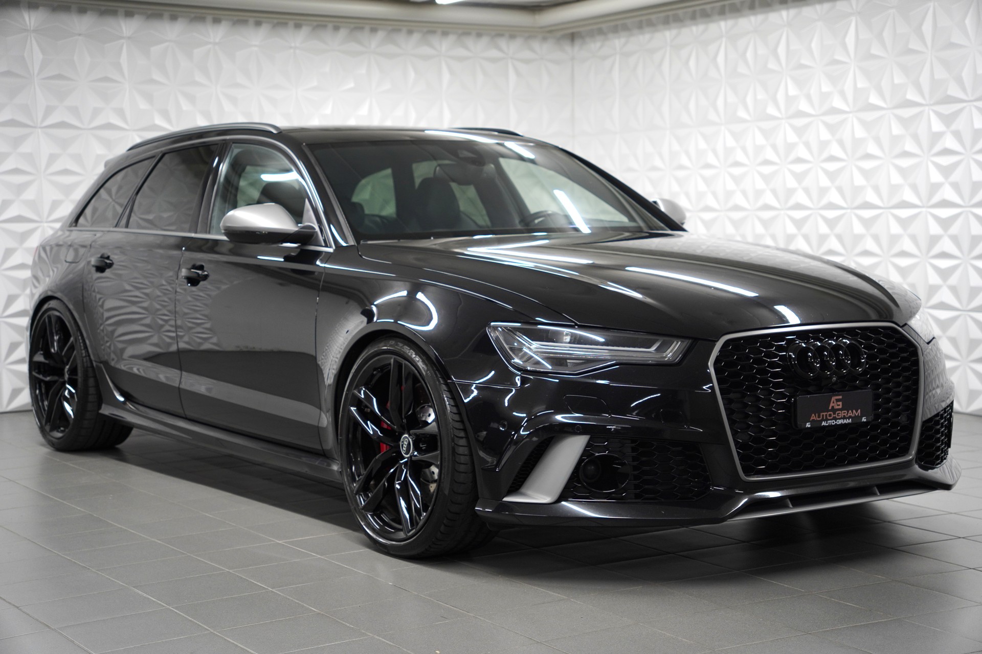 AUDI RS6 Avant 4.0 TFSI V8 performance quattro-image-6