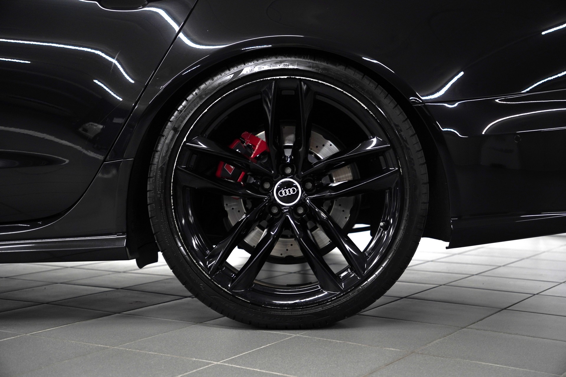 AUDI RS6 Avant 4.0 TFSI V8 performance quattro-image-9