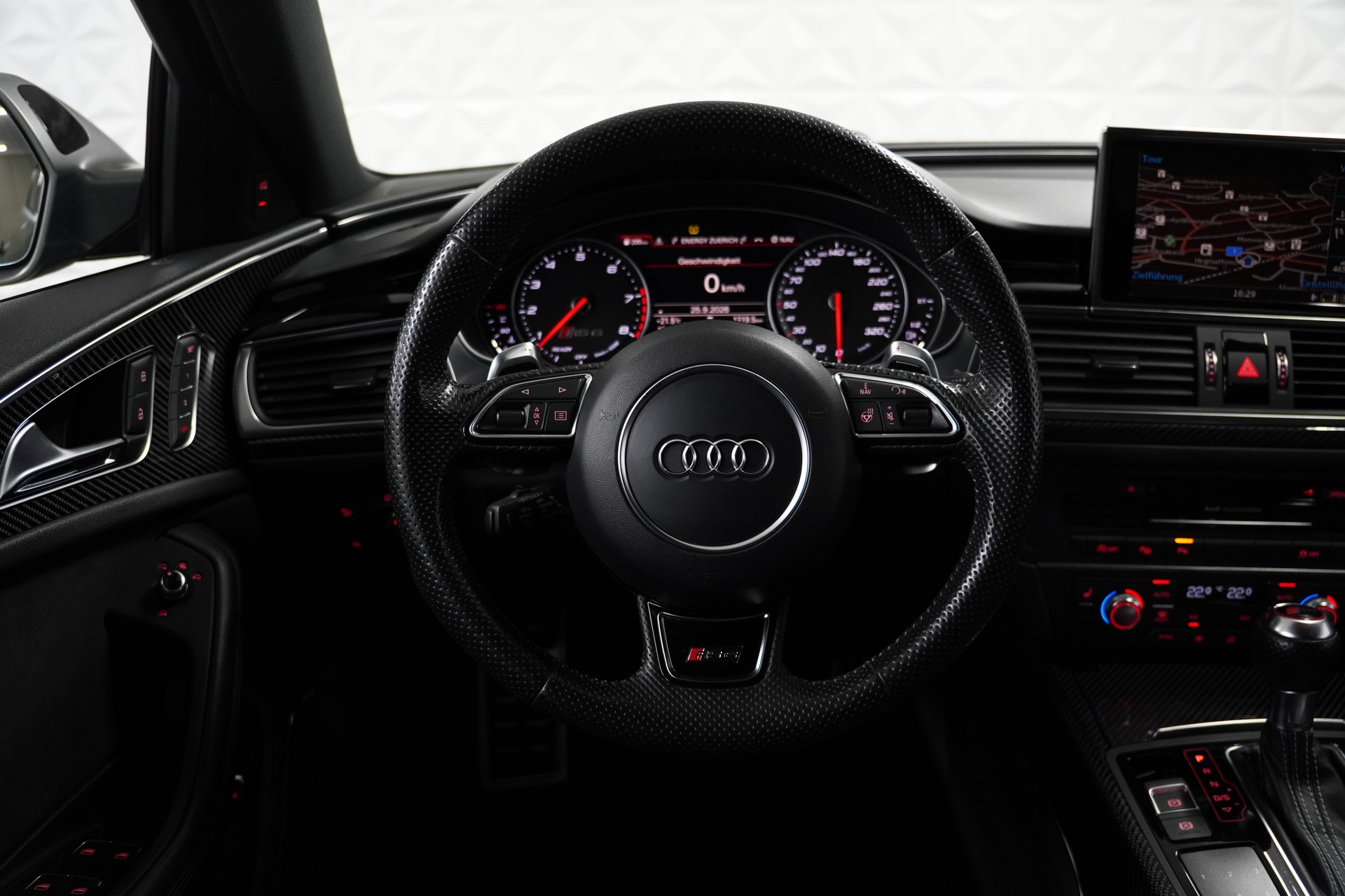 AUDI RS6 Avant 4.0 TFSI V8 performance quattro-image-13