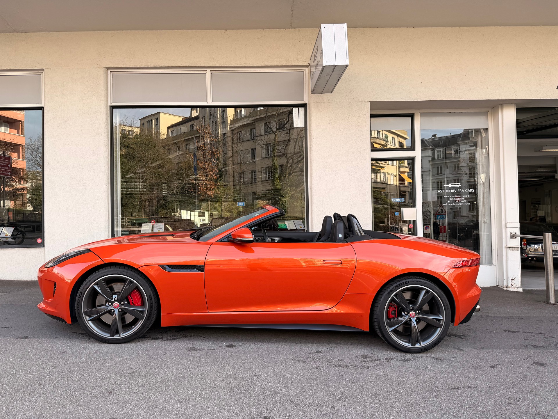 JAGUAR F-Type Convertible 5.0 V8 S/C-image-2