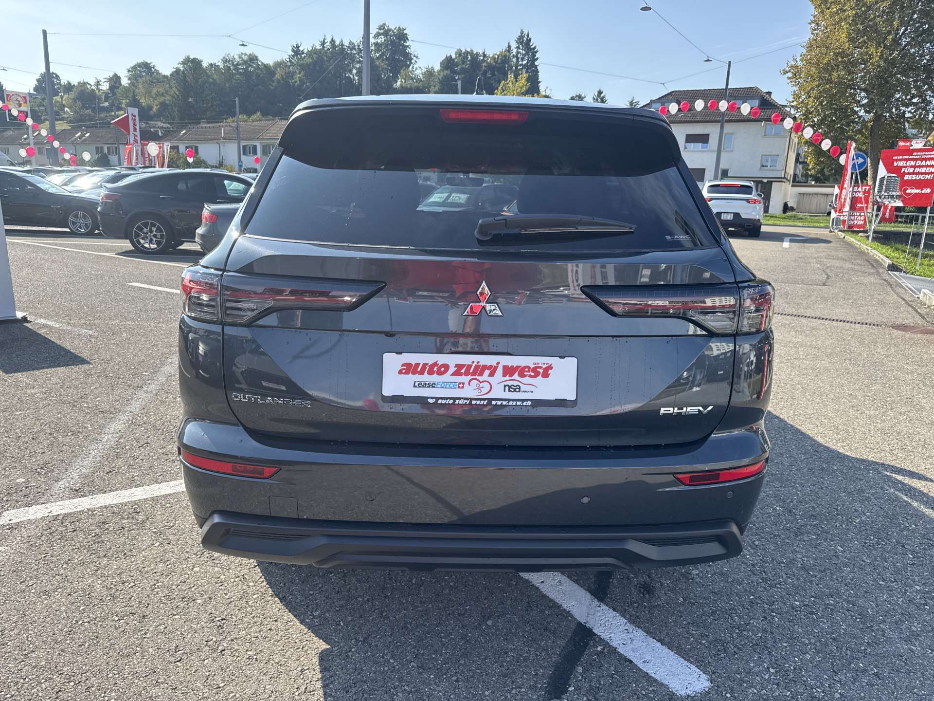 MITSUBISHI Outlander 2.4 PHEV Invite 306PS 4WD Automat-image-13