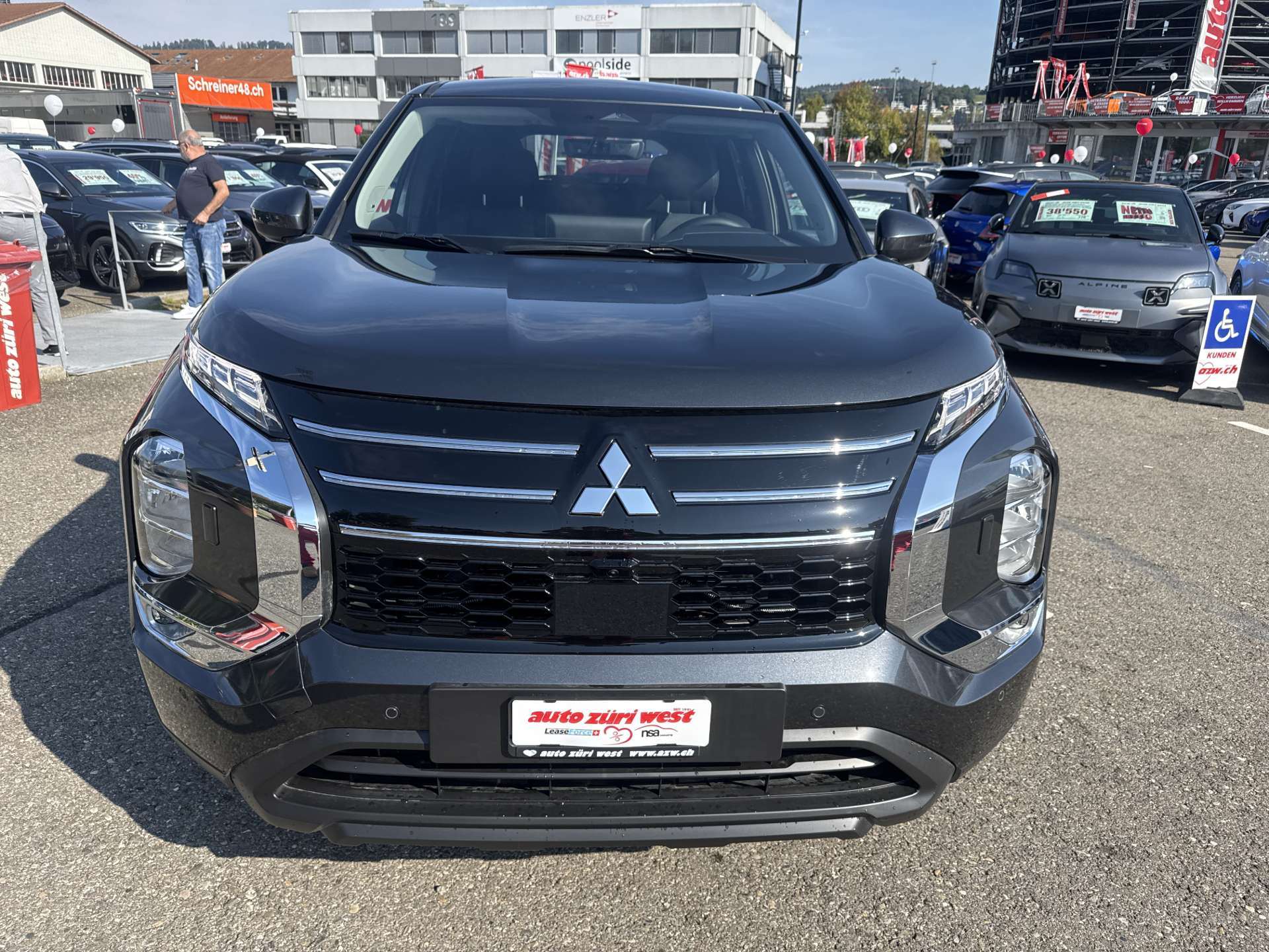 MITSUBISHI Outlander 2.4 PHEV Invite 306PS 4WD Automat-image-12