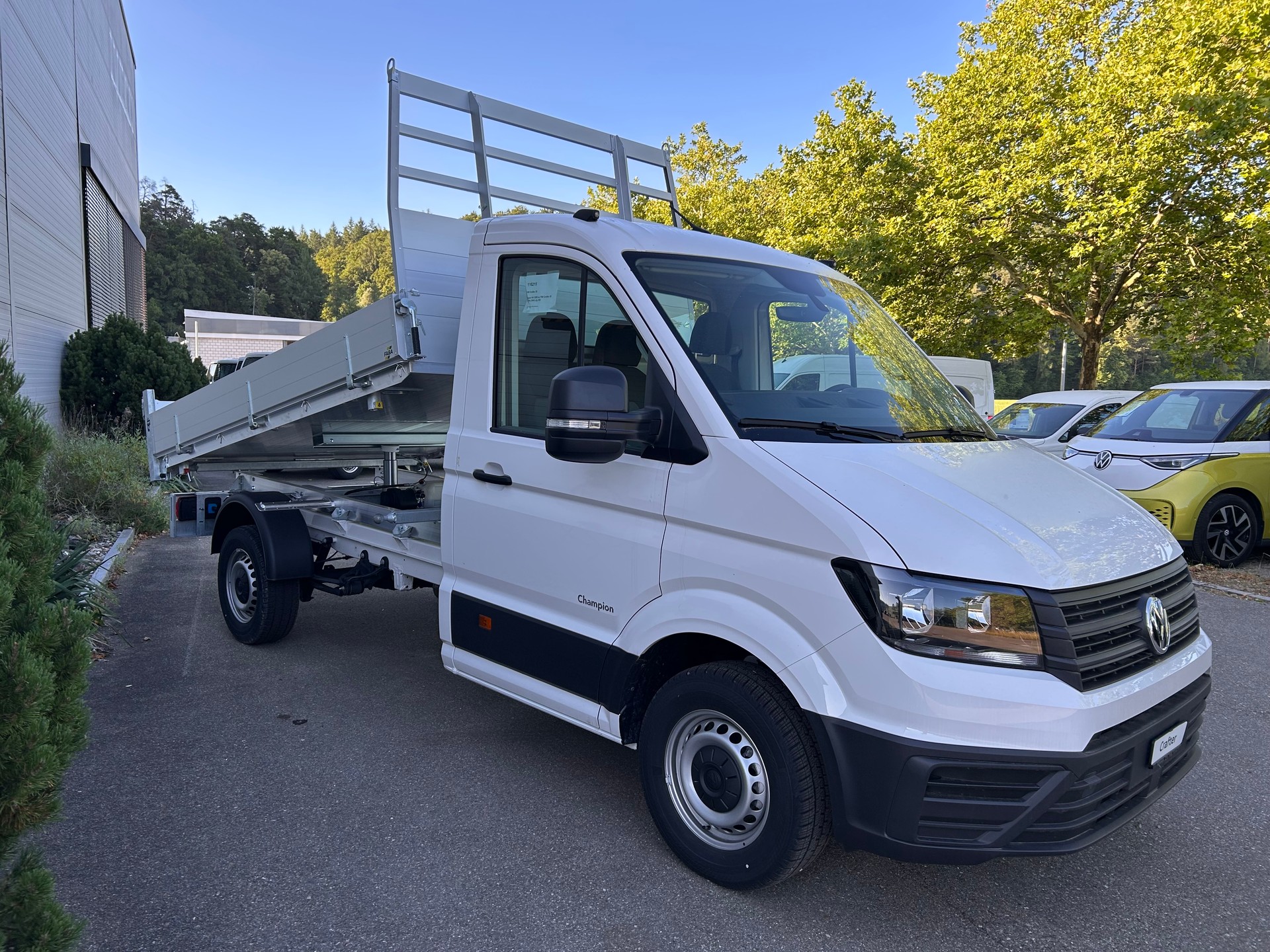 VW Crafter 35 2.0 BiTDI Champion L3 4M Kipp./Prits./Koff+Heb. A-image-4