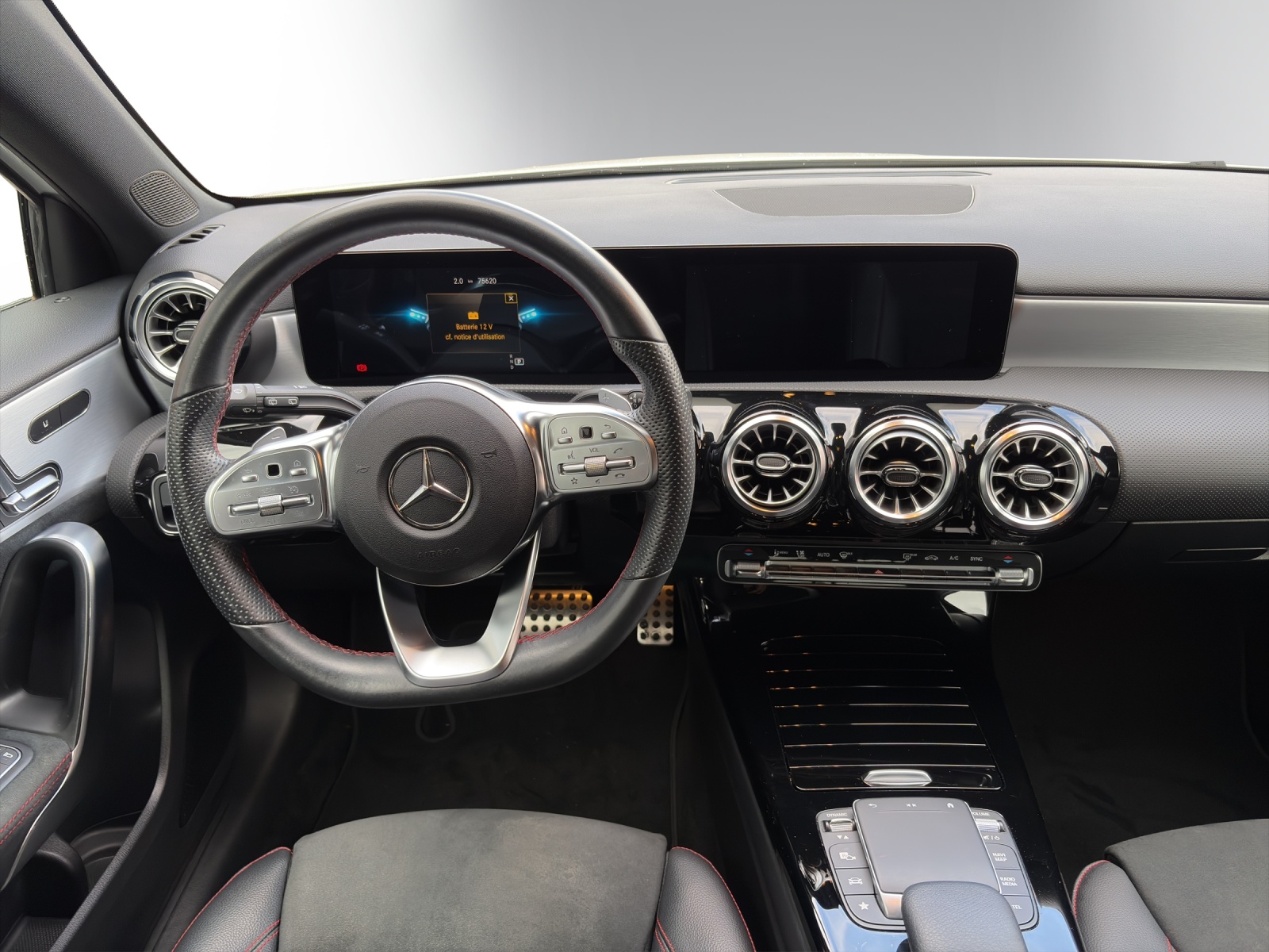 MERCEDES-BENZ A 250 AMG Line-image-10