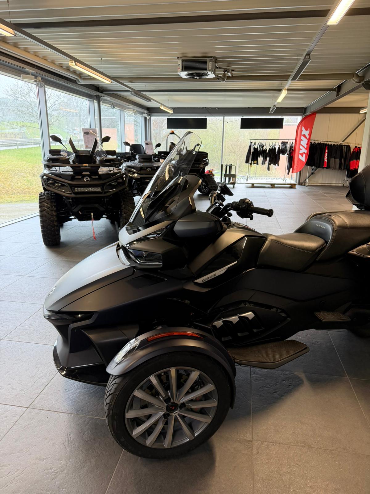 CAN-AM Spyder RT-LTD Sea Sky Edition SE6-image-11