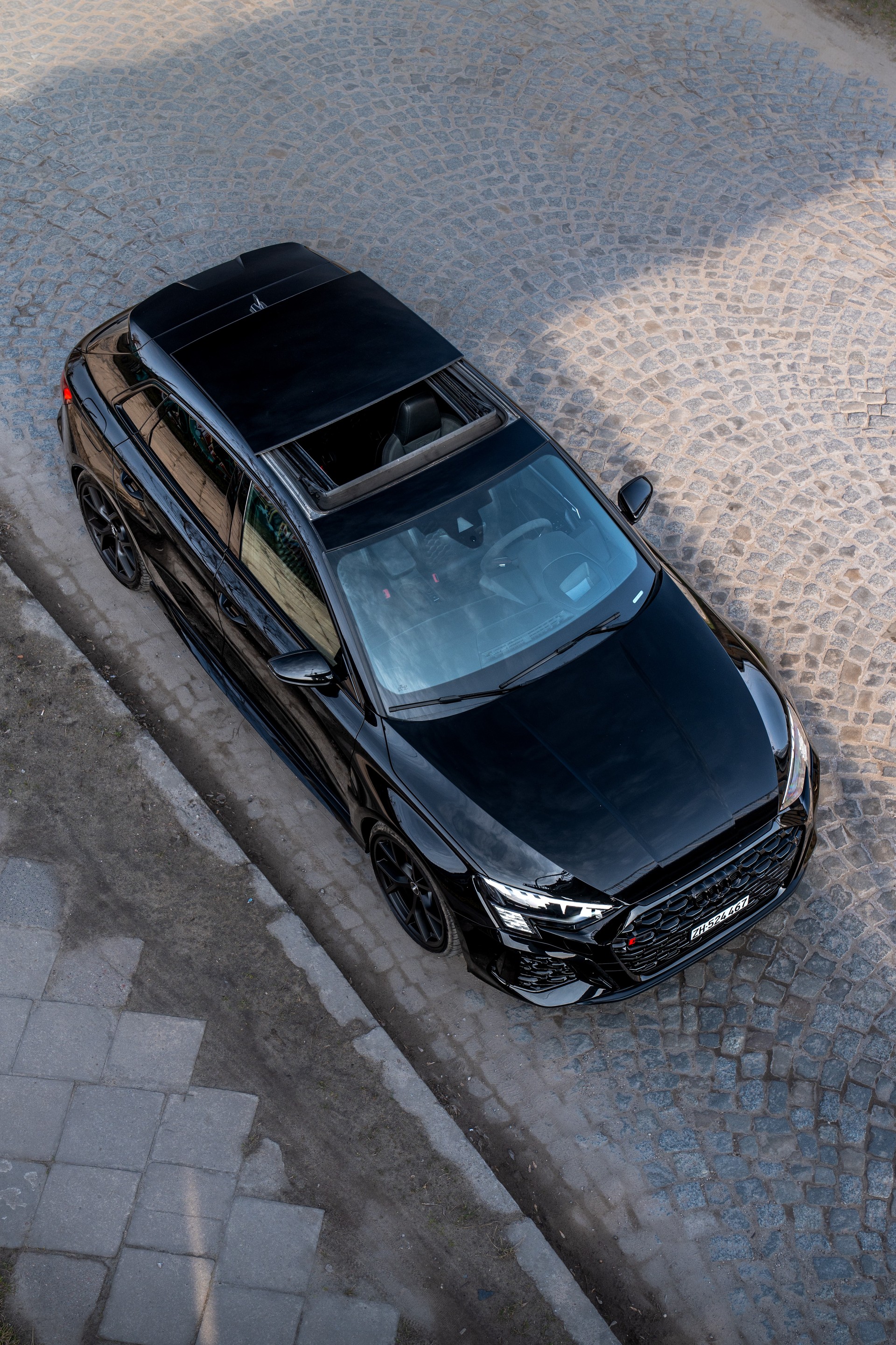AUDI RS3 Sportback 2.5 TSI quattro S-tronic-image-17