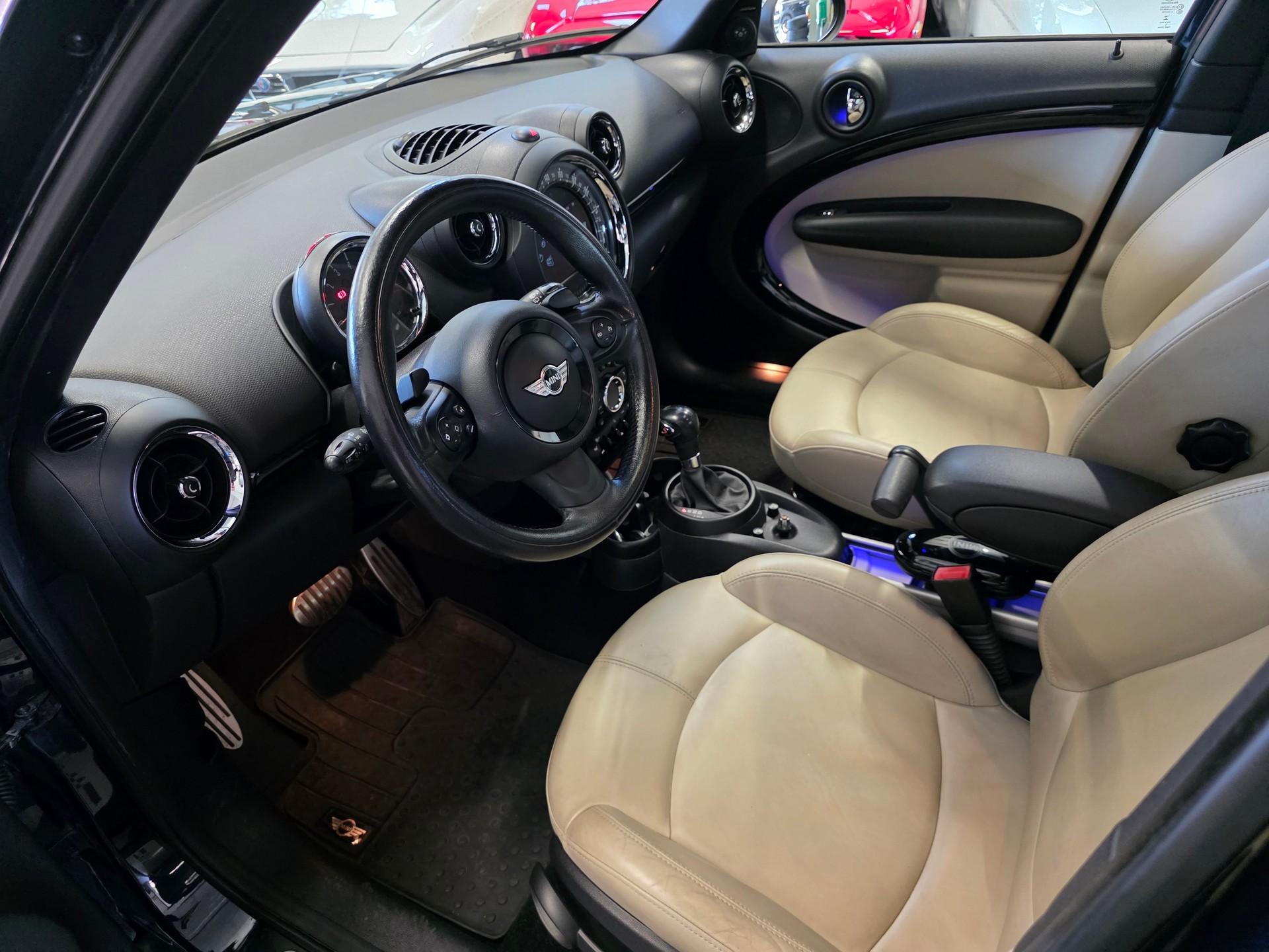 MINI Countryman Cooper SD FWD Steptronic-image-13