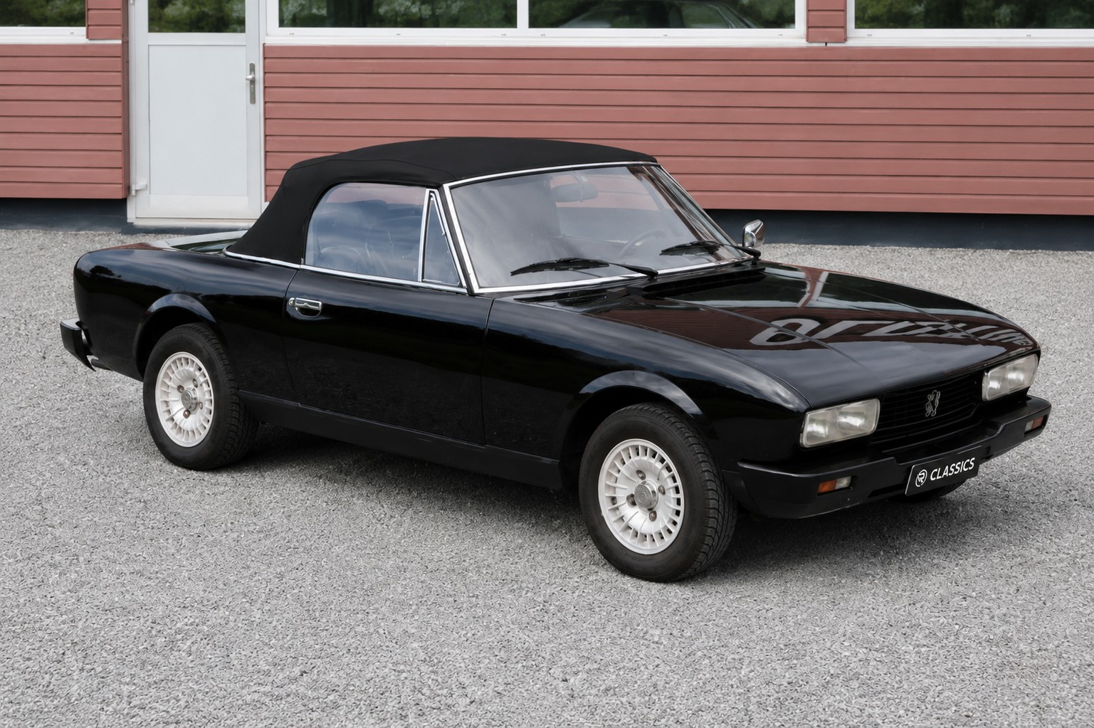 PEUGEOT 504 Cabriolet-image-22