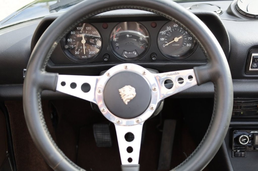 PEUGEOT 504 Cabriolet-image-14