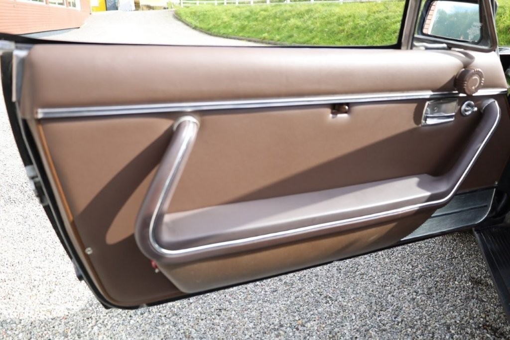 PEUGEOT 504 Cabriolet-image-20