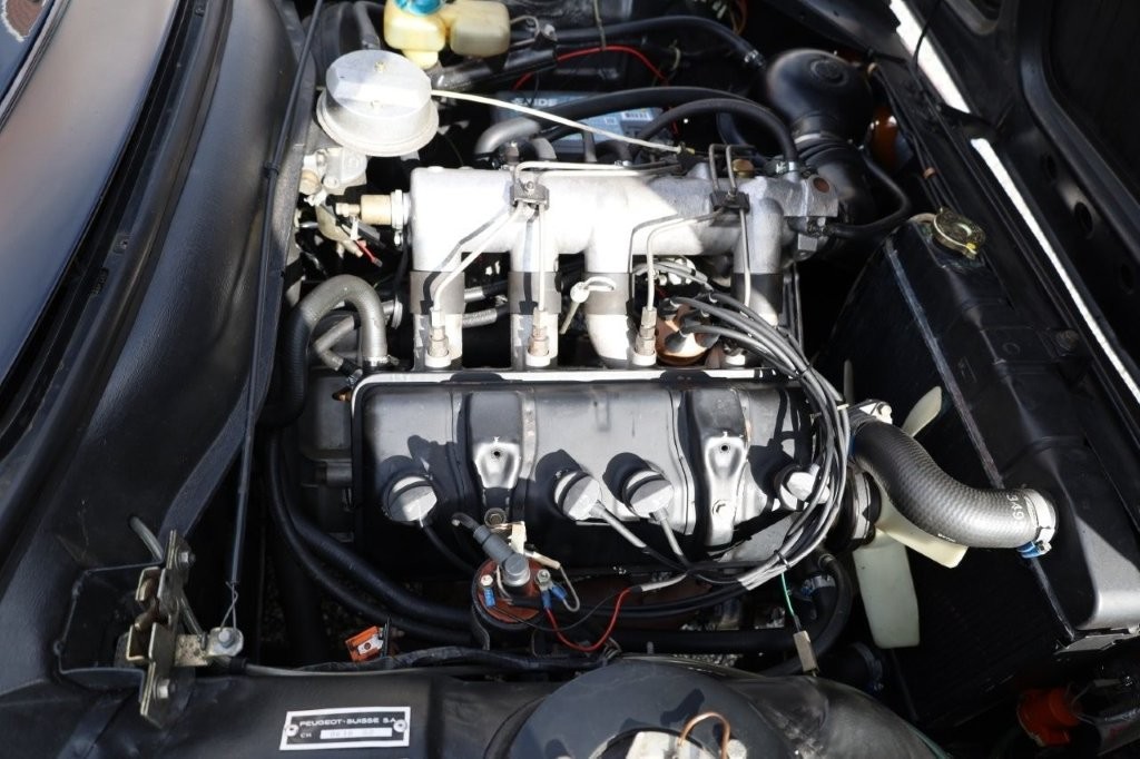 PEUGEOT 504 Cabriolet-image-19