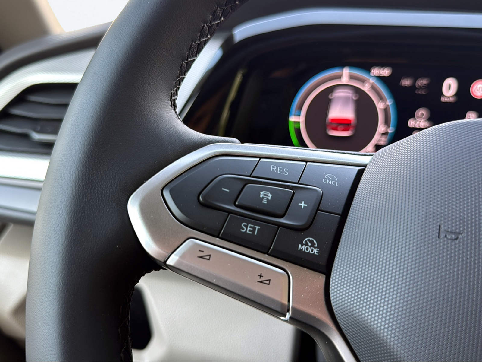 VW Multivan 1.5 eHybrid Liberty 4Motion DSG-image-14