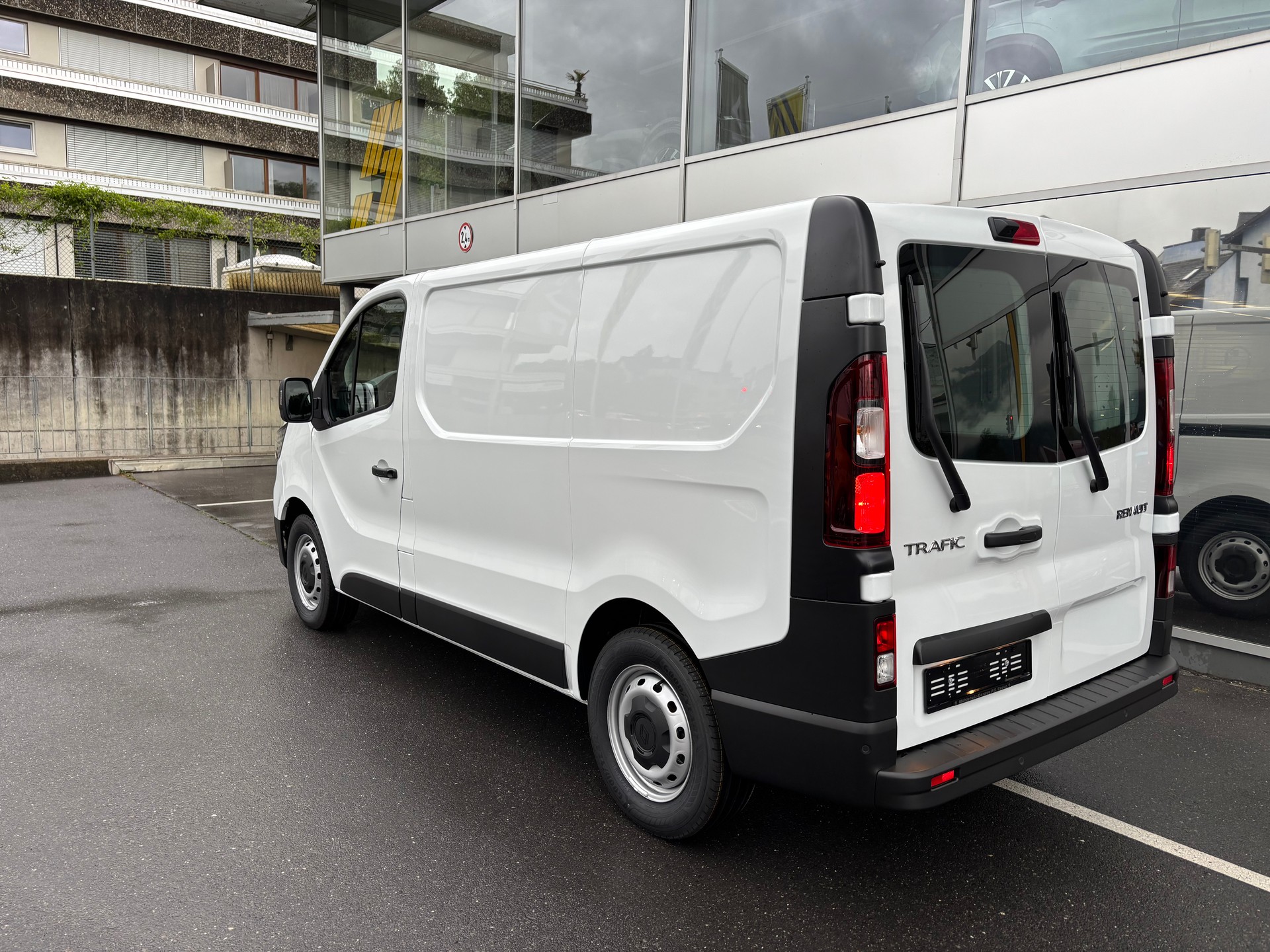 RENAULT Trafic 2.0 Blue dCi 130 Advance L1H1-image-3