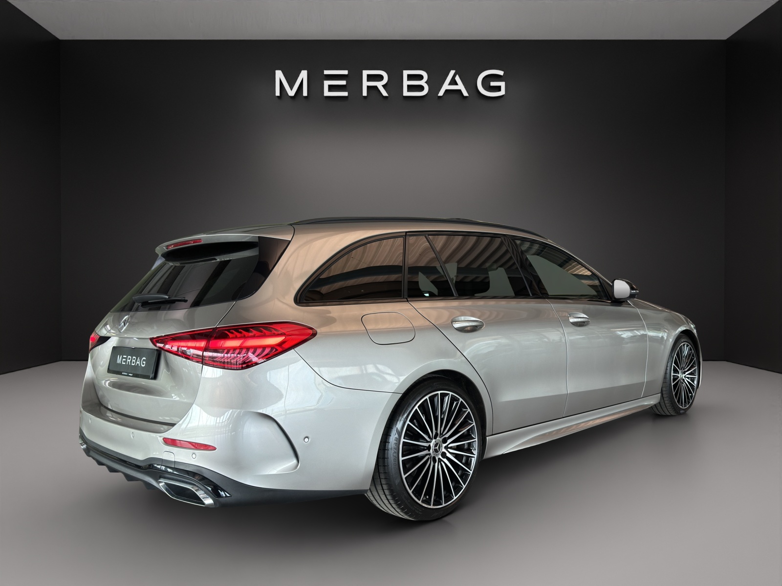 MERCEDES-BENZ C 220 d T AMG Line-image-5