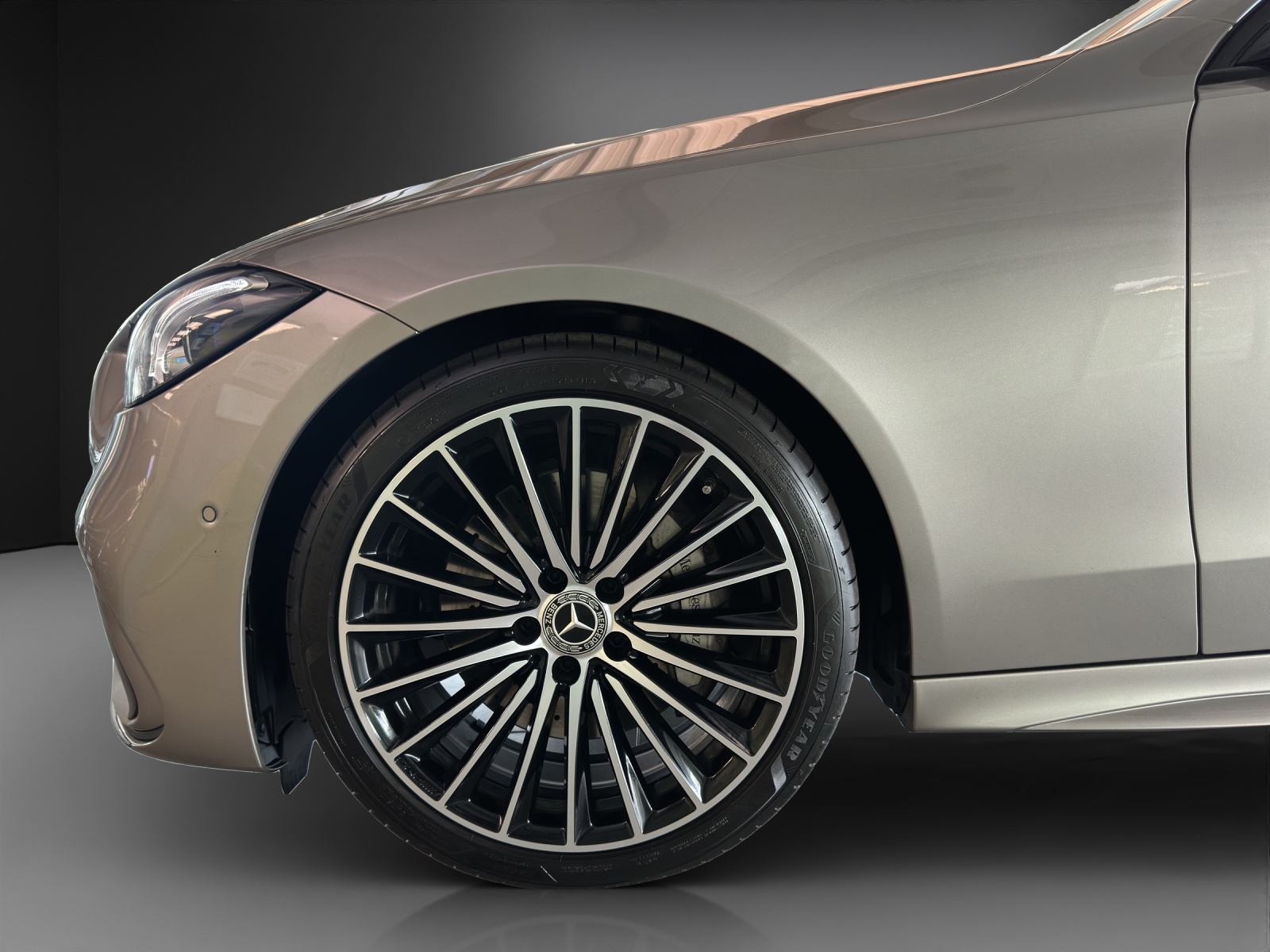 MERCEDES-BENZ C 220 d T AMG Line-image-7