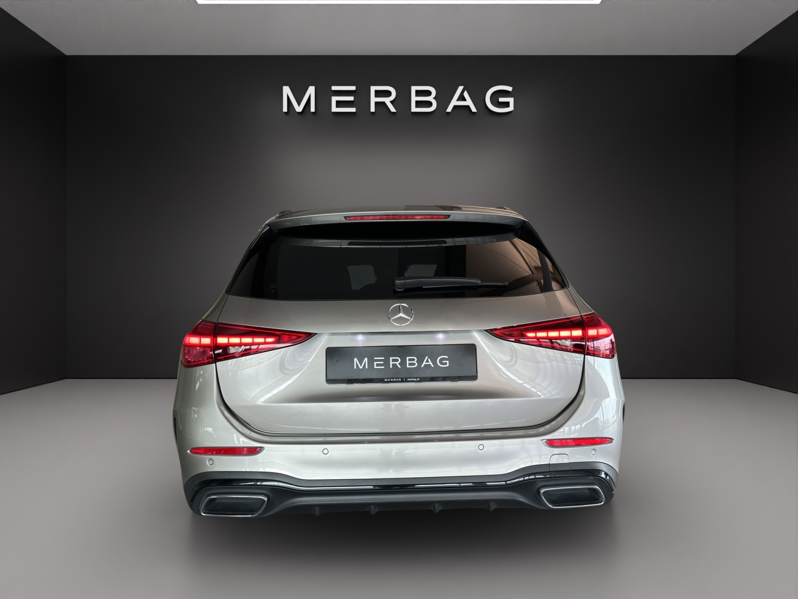 MERCEDES-BENZ C 220 d T AMG Line-image-4