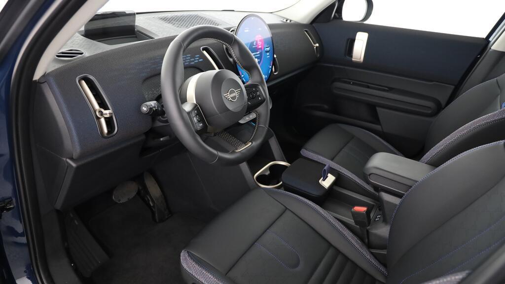 MINI Countryman E-image-16
