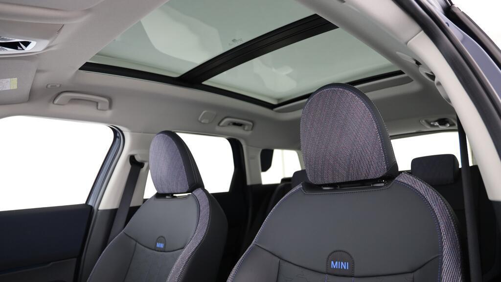 MINI Countryman E-image-17