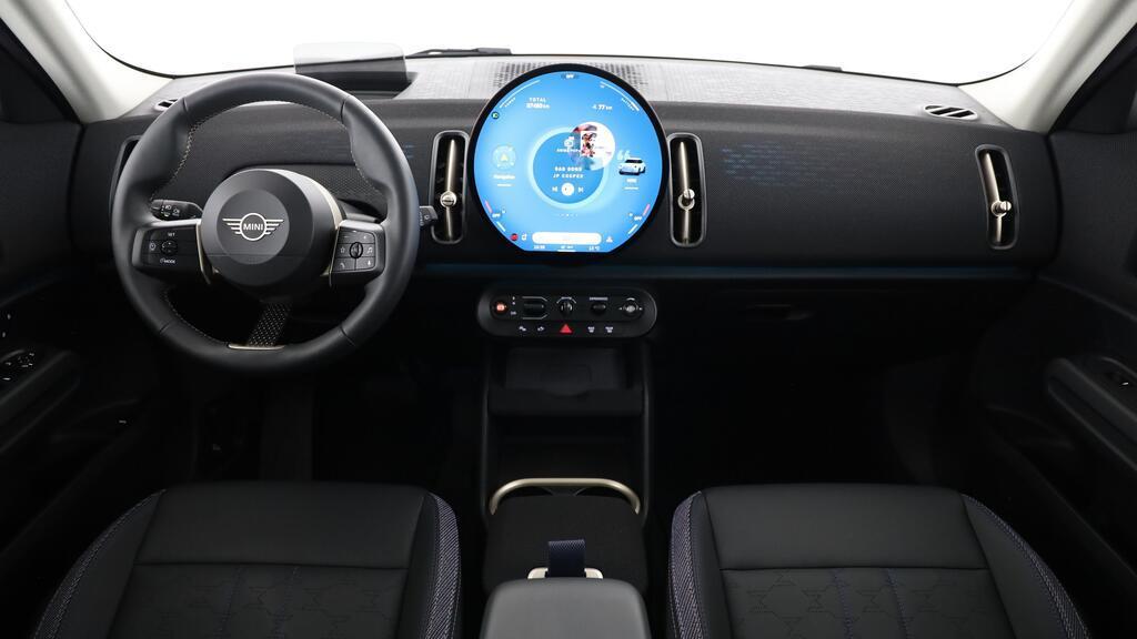 MINI Countryman E-image-11