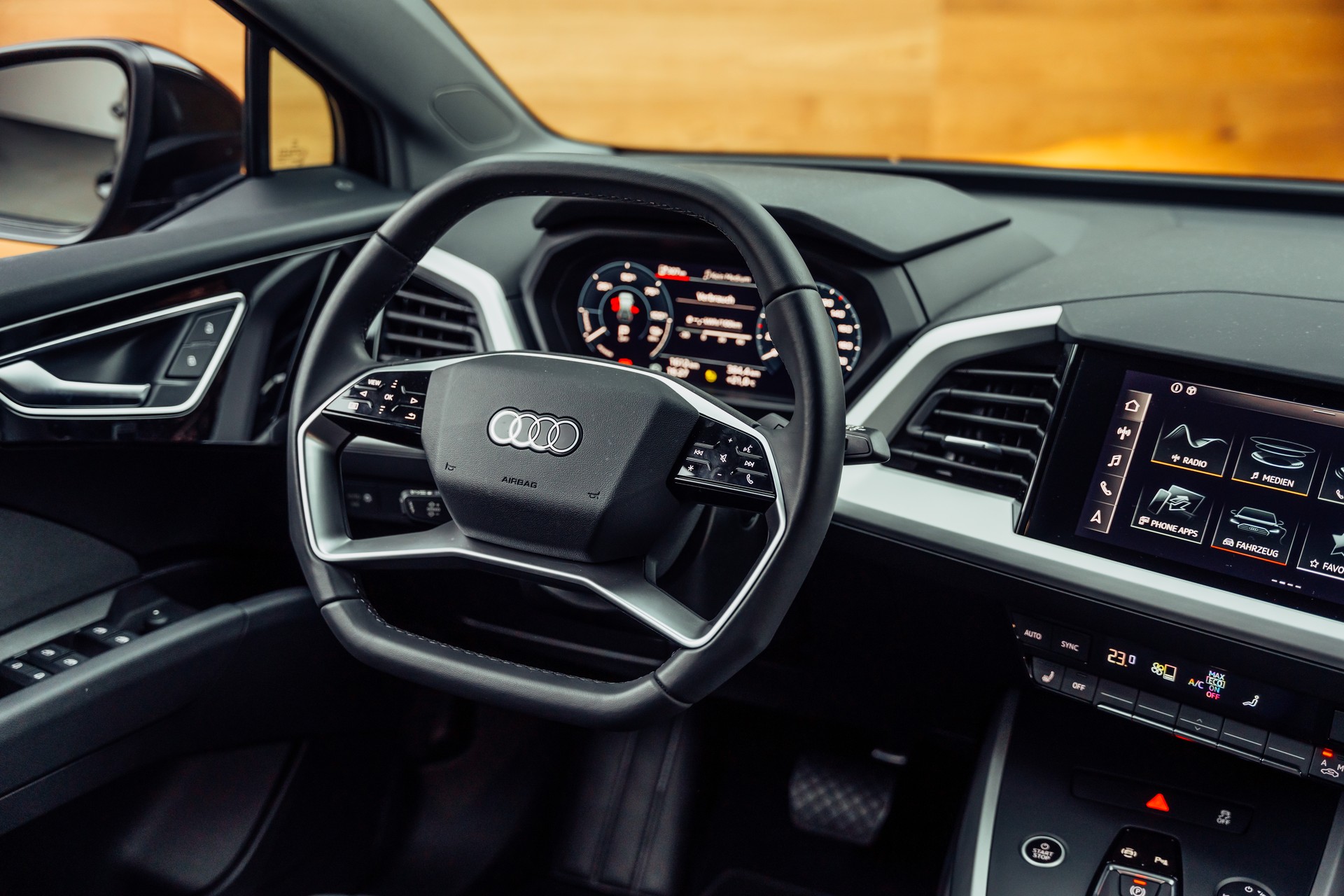 AUDI Q4 e-tron 35-image-15