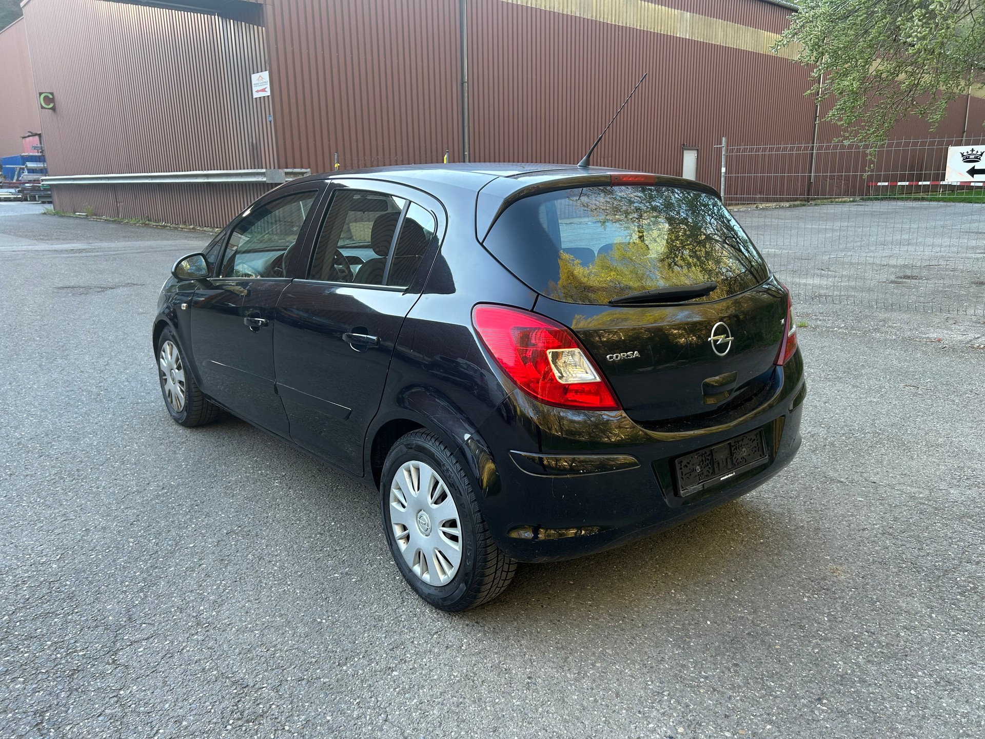 OPEL Corsa 1.4 TP Color Edition Automatic-image-3