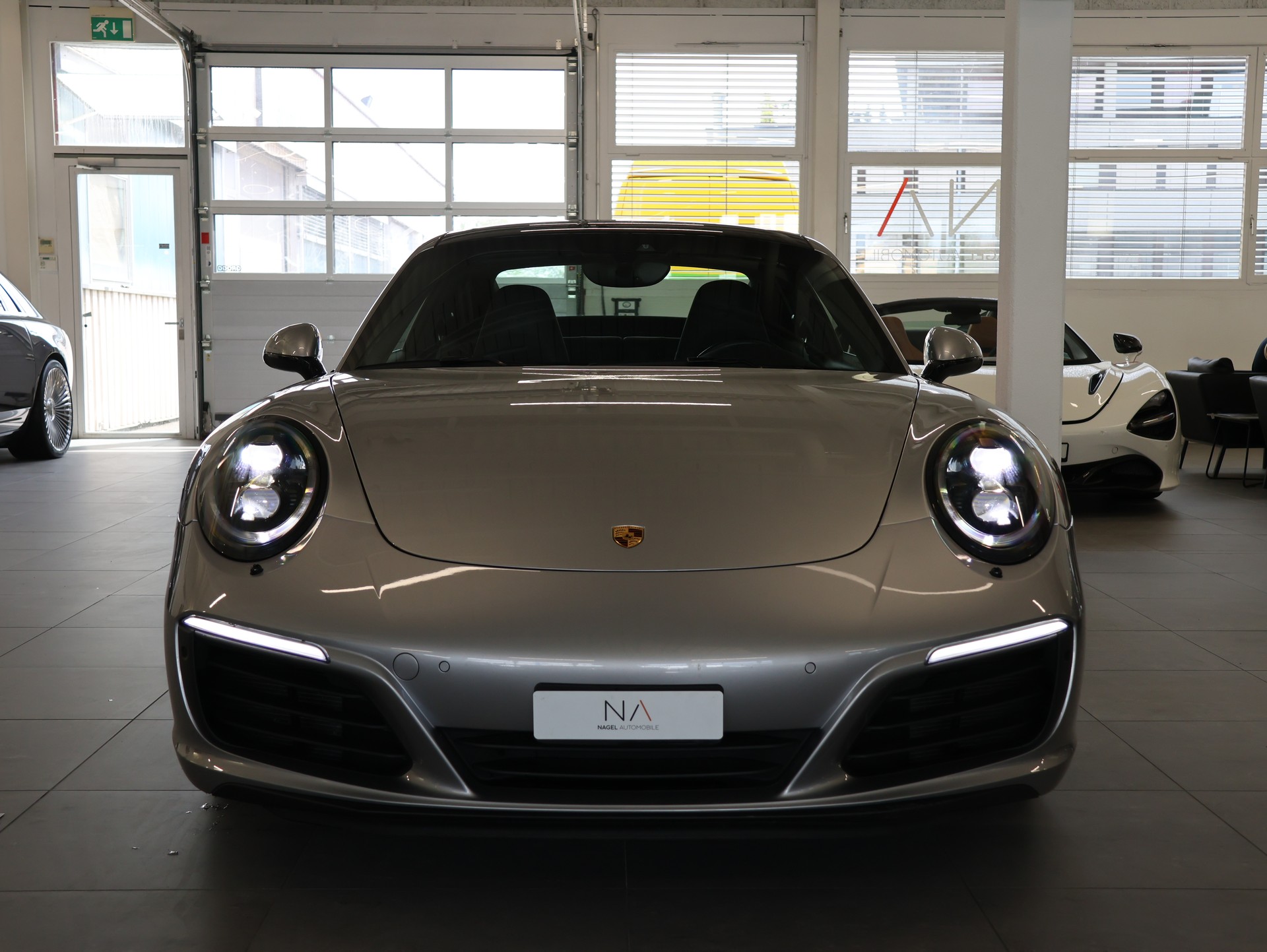 PORSCHE 911 Carrera PDK *Aerokit* *Sitzheizung/lüftung* *Bose*-image-2