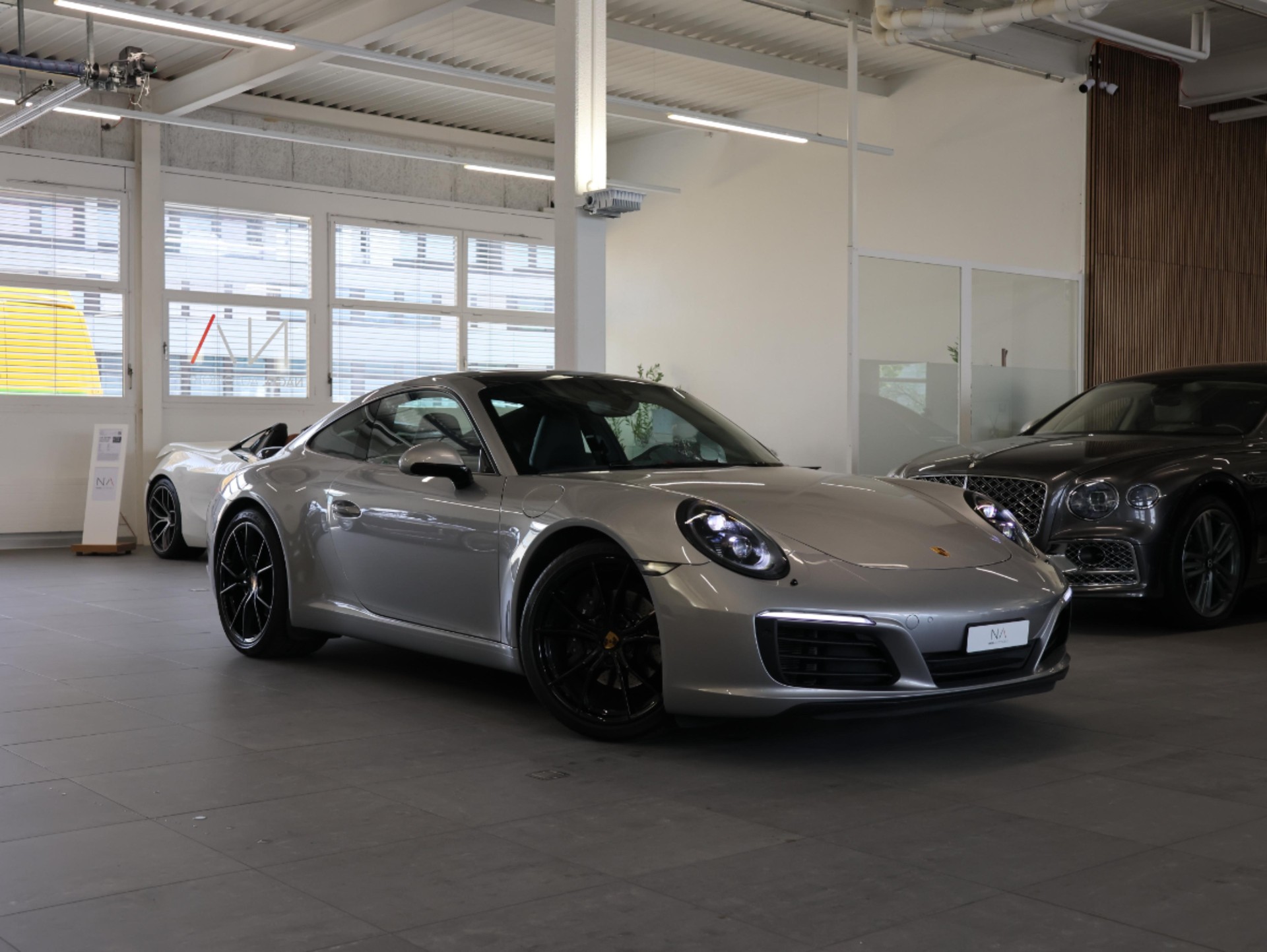 PORSCHE 911 Carrera PDK *Aerokit* *Sitzheizung/lüftung* *Bose*-image-0