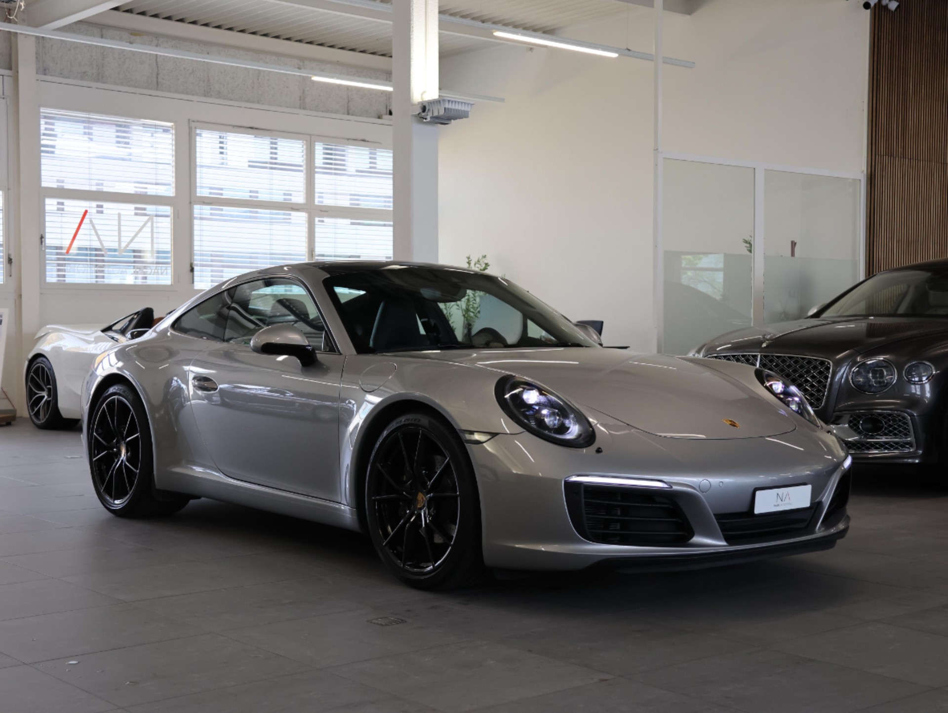 PORSCHE 911 Carrera PDK *Aerokit* *Sitzheizung/lüftung* *Bose*-image-1