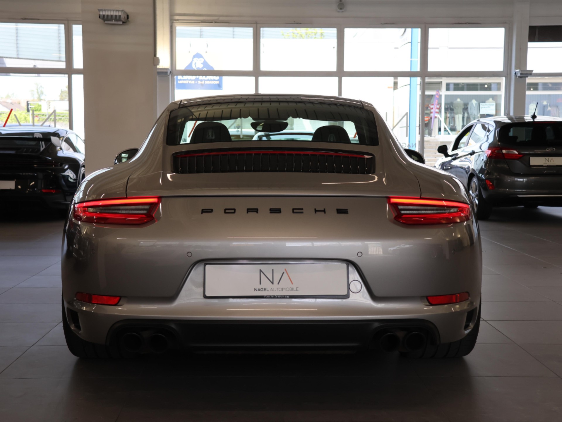PORSCHE 911 Carrera PDK *Aerokit* *Sitzheizung/lüftung* *Bose*-image-4