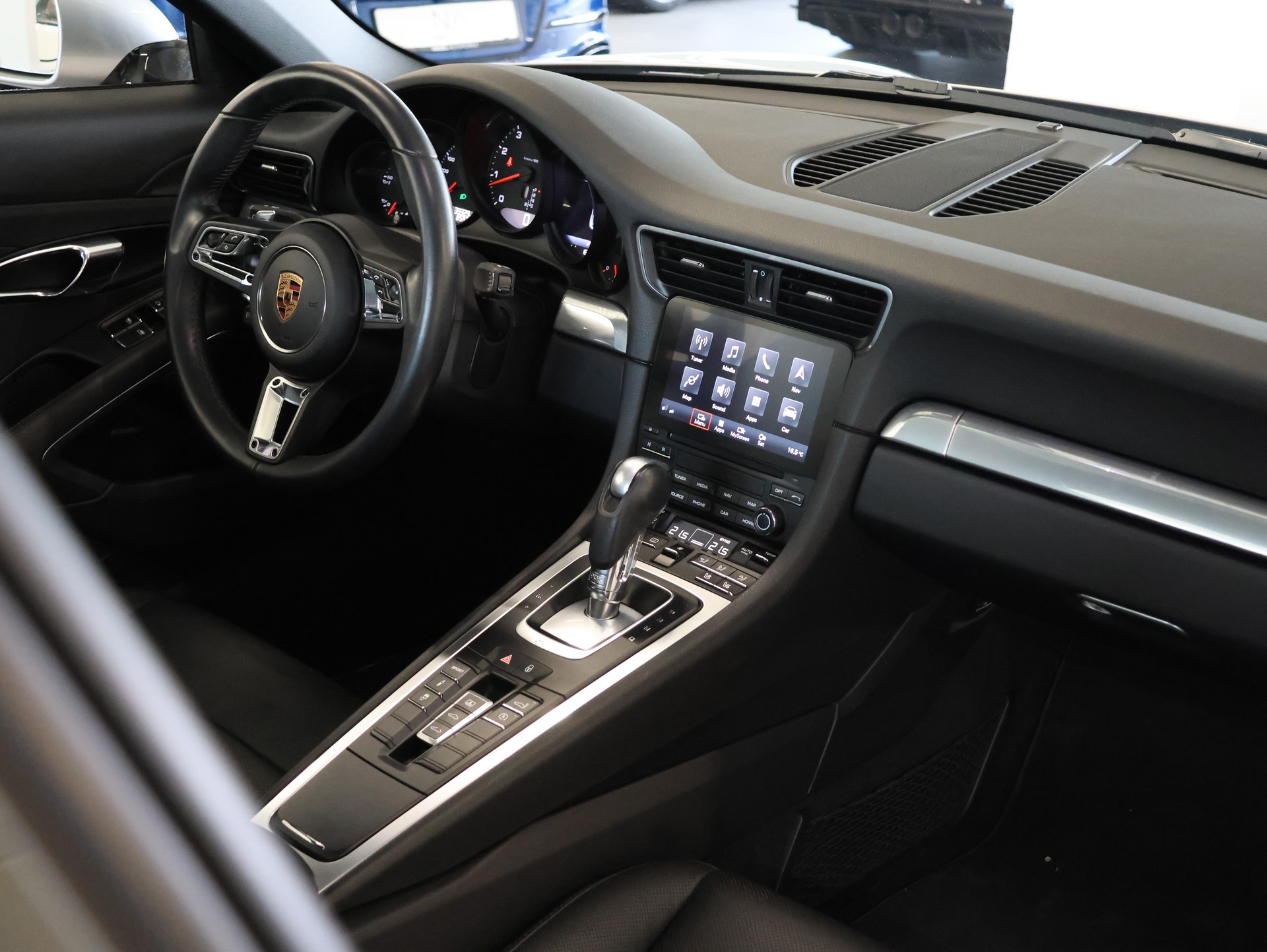 PORSCHE 911 Carrera PDK *Aerokit* *Sitzheizung/lüftung* *Bose*-image-19