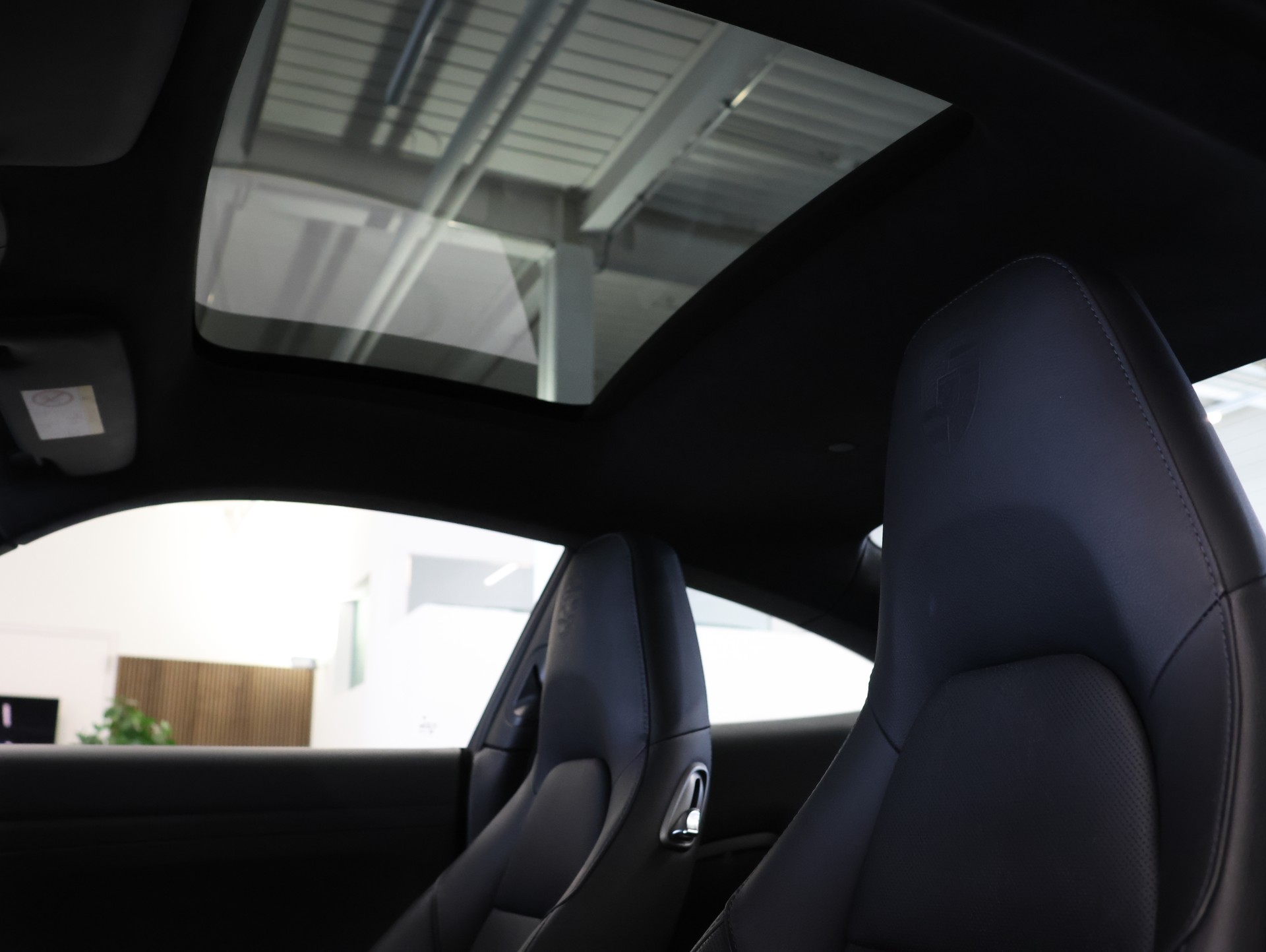 PORSCHE 911 Carrera PDK *Aerokit* *Sitzheizung/lüftung* *Bose*-image-18