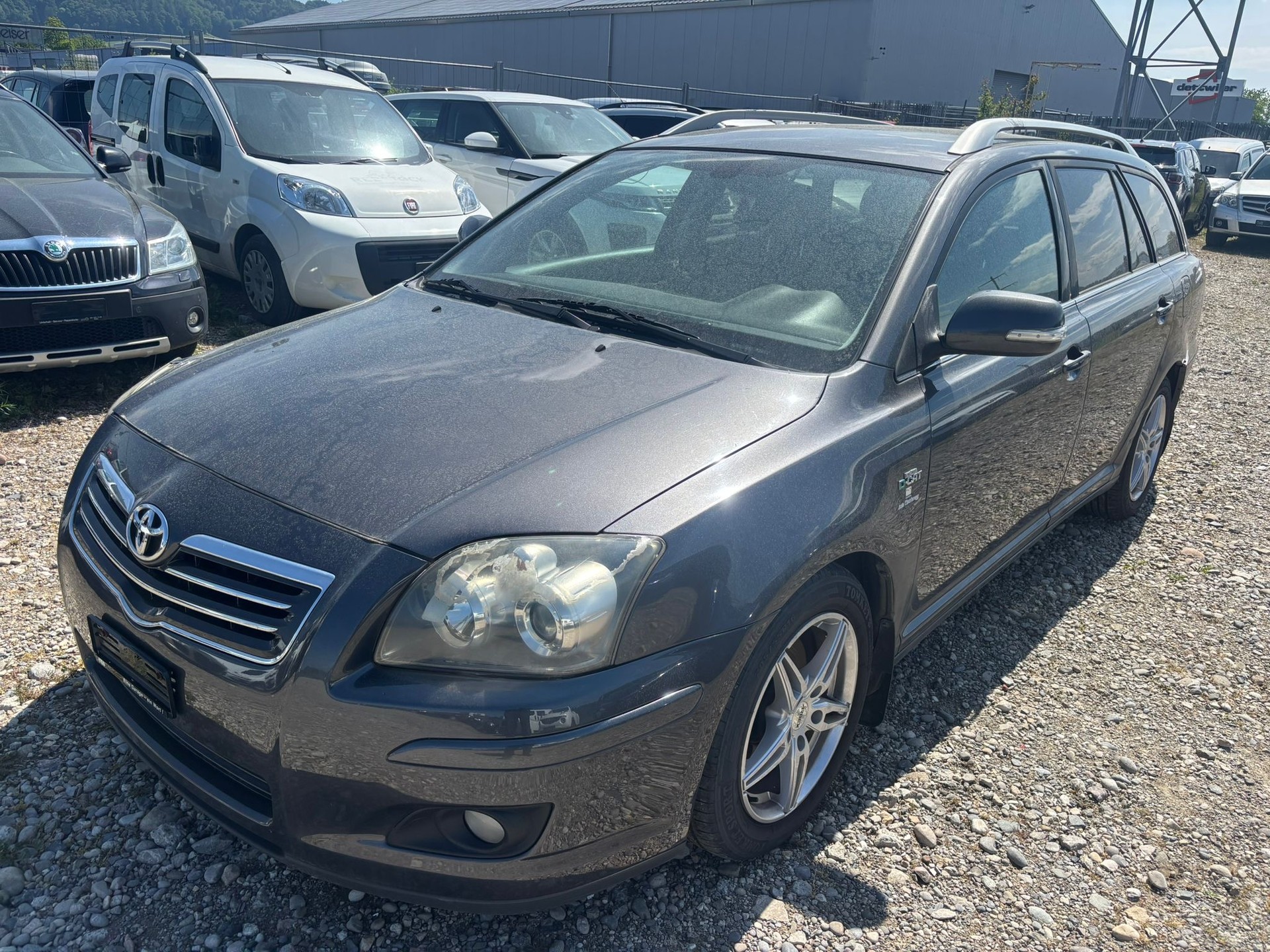 TOYOTA Avensis 2.2D-4 D CleanPower Linea Sol Sportswagon-image-0
