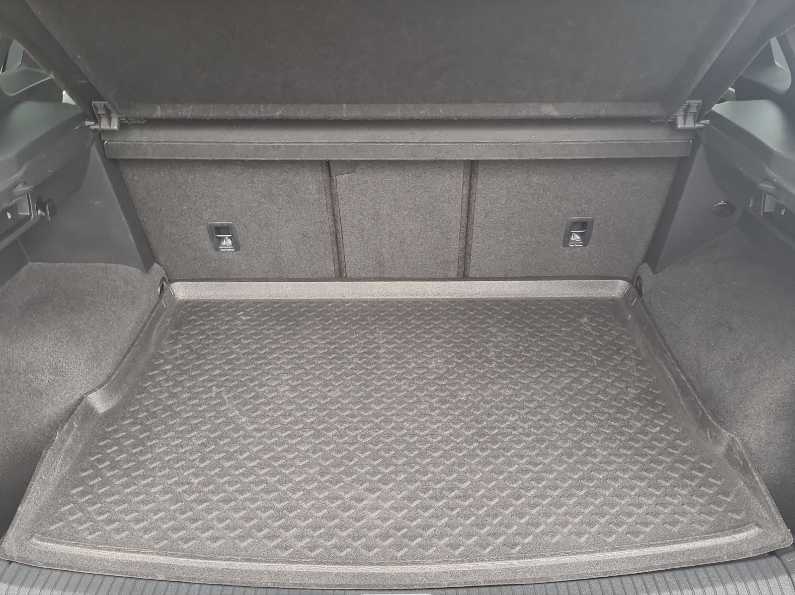 VW Tiguan 2.0TSI R-Line 4Motion DSG-image-9