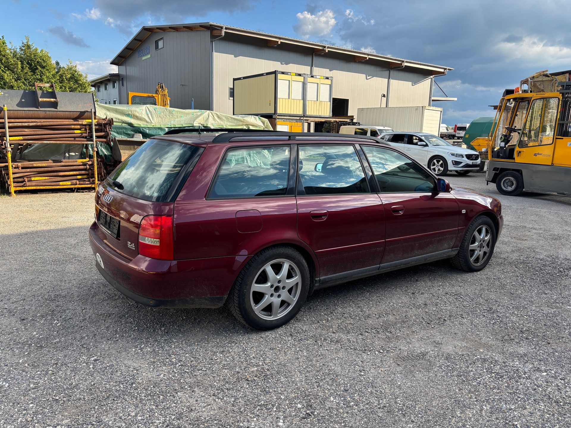 AUDI A4 Avant 2.4 quattro Ambiente-image-4