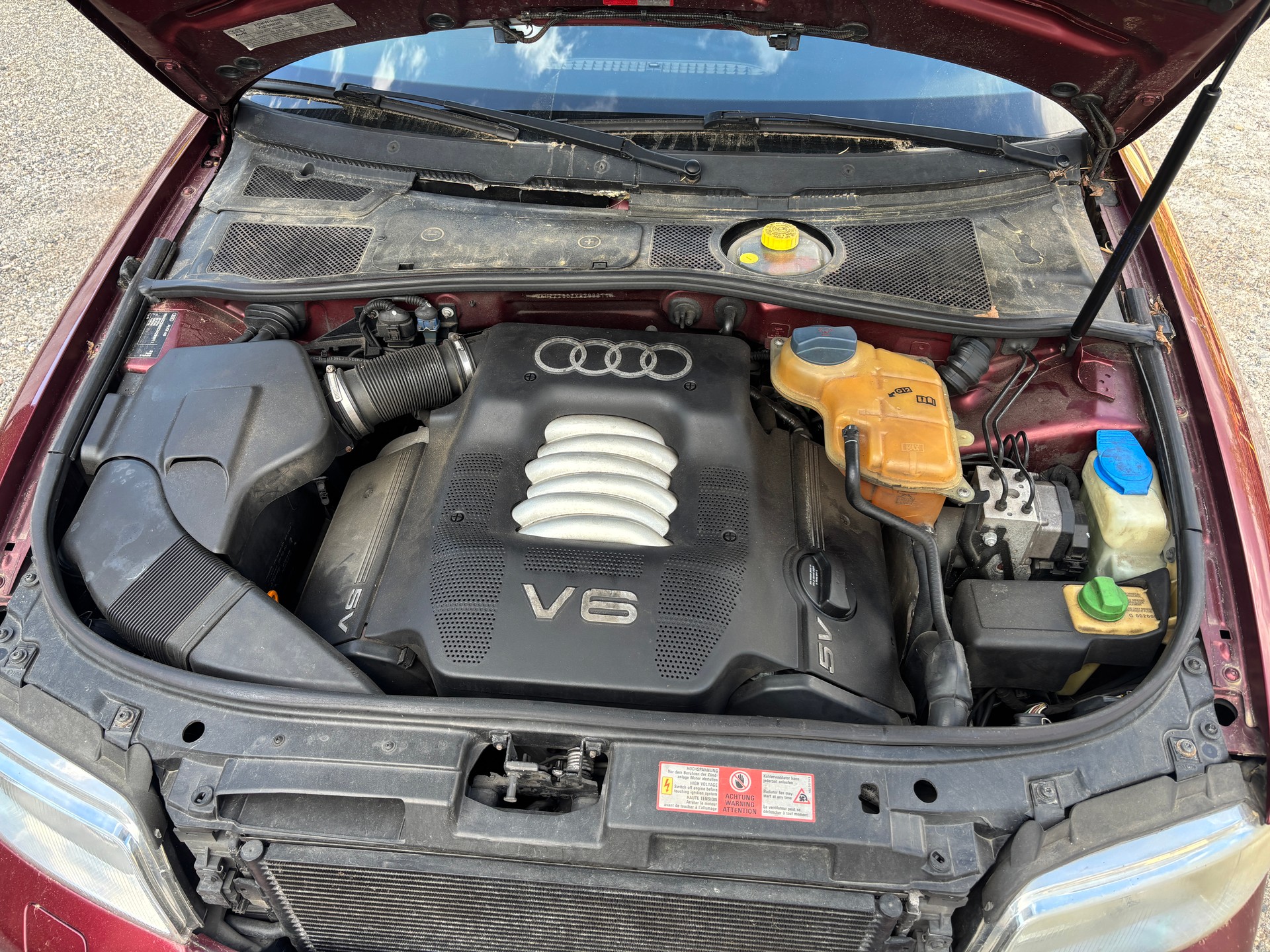 AUDI A4 Avant 2.4 quattro Ambiente-image-14