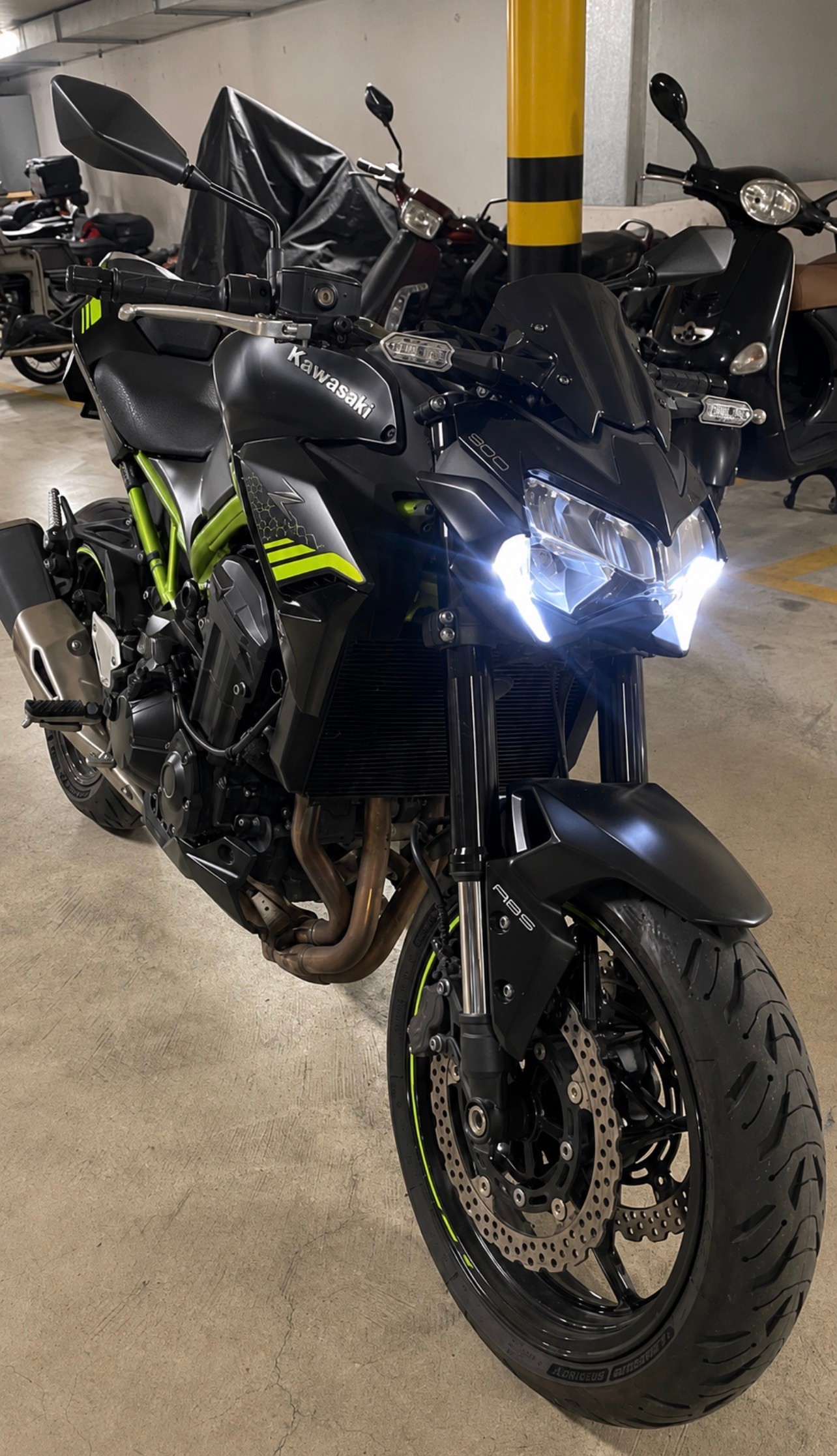 KAWASAKI Z 900-image-4