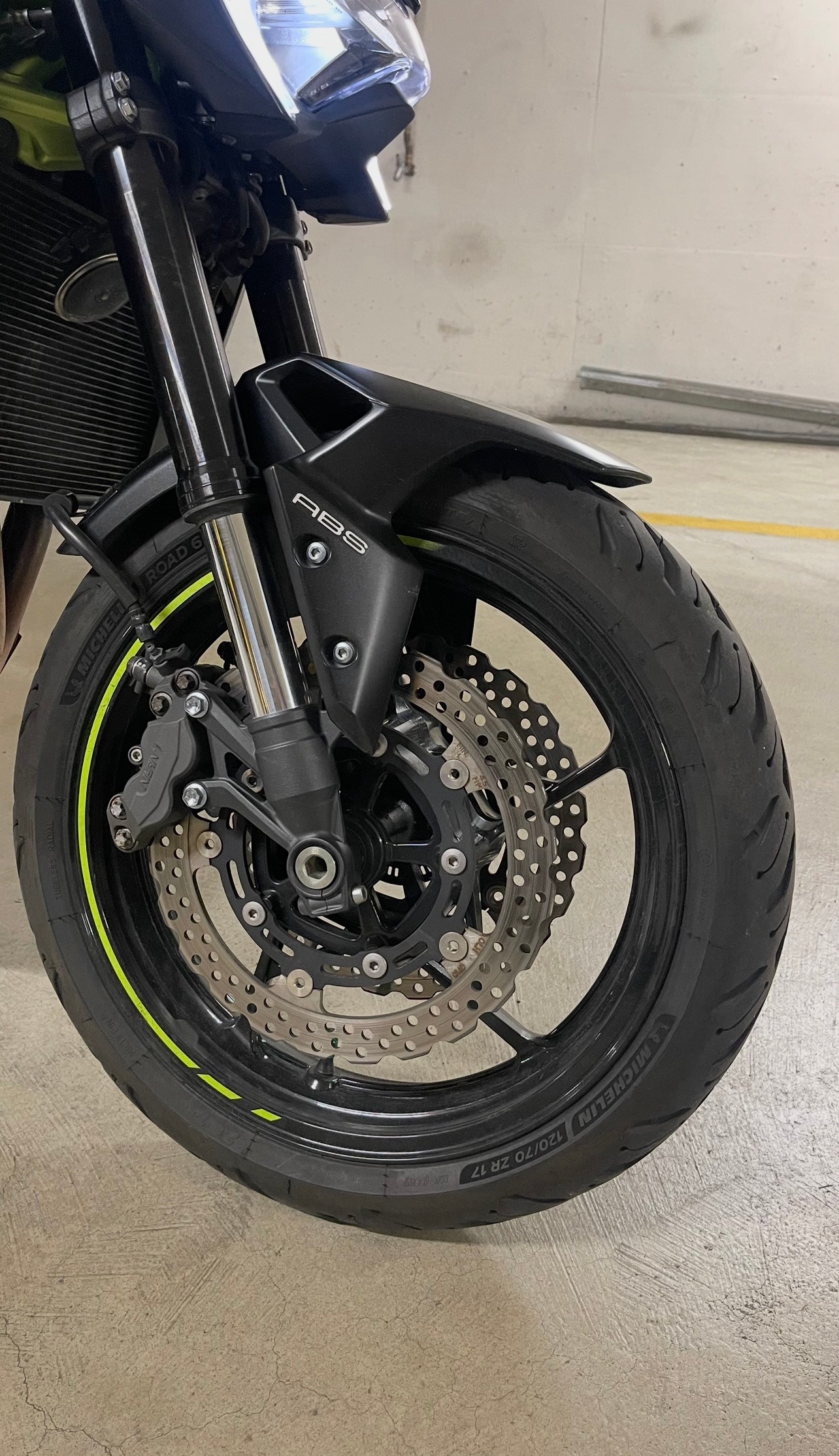KAWASAKI Z 900-image-10