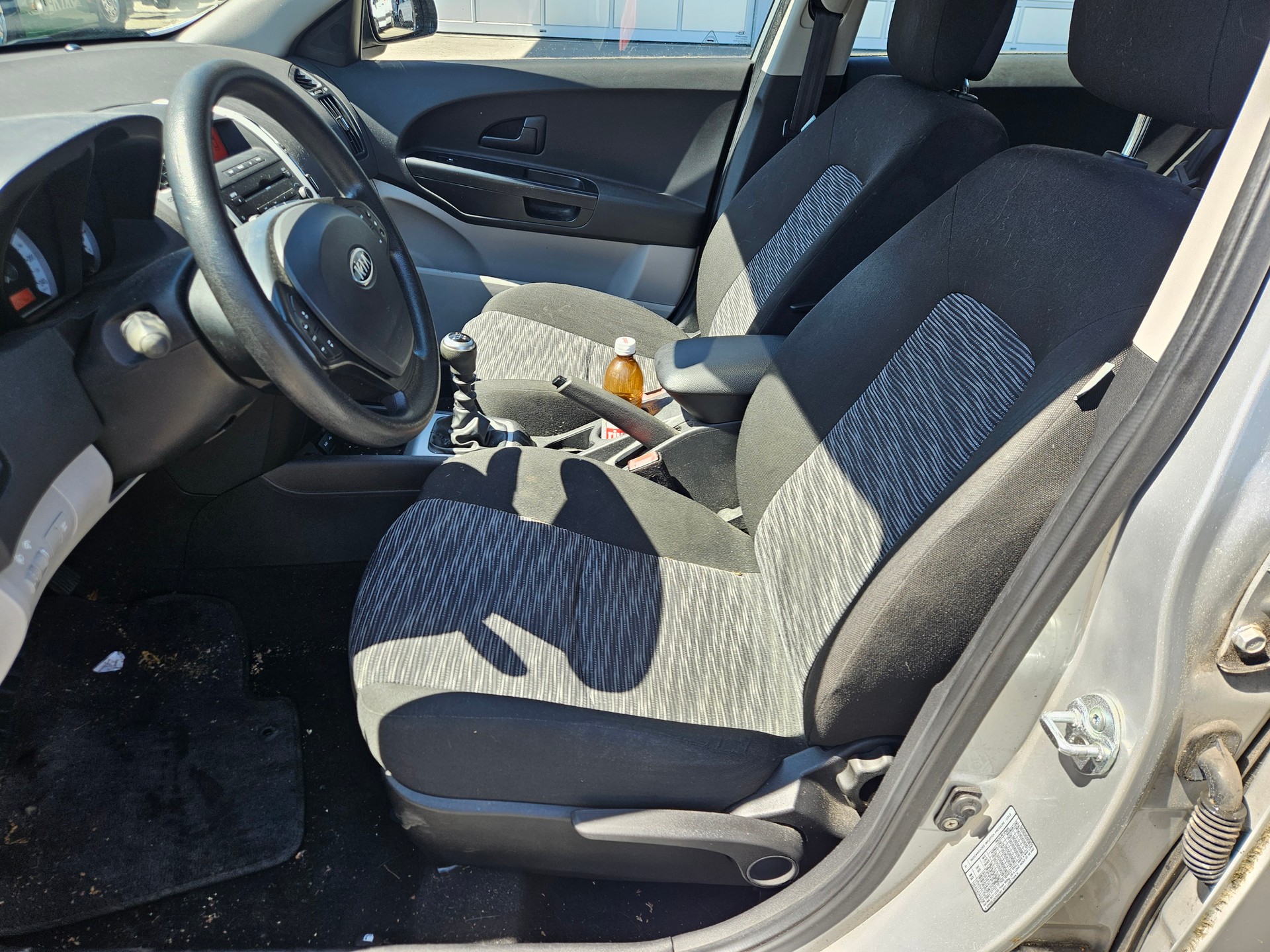 KIA Cee'd Sporty Wagon 1.6 16V Trend-image-8