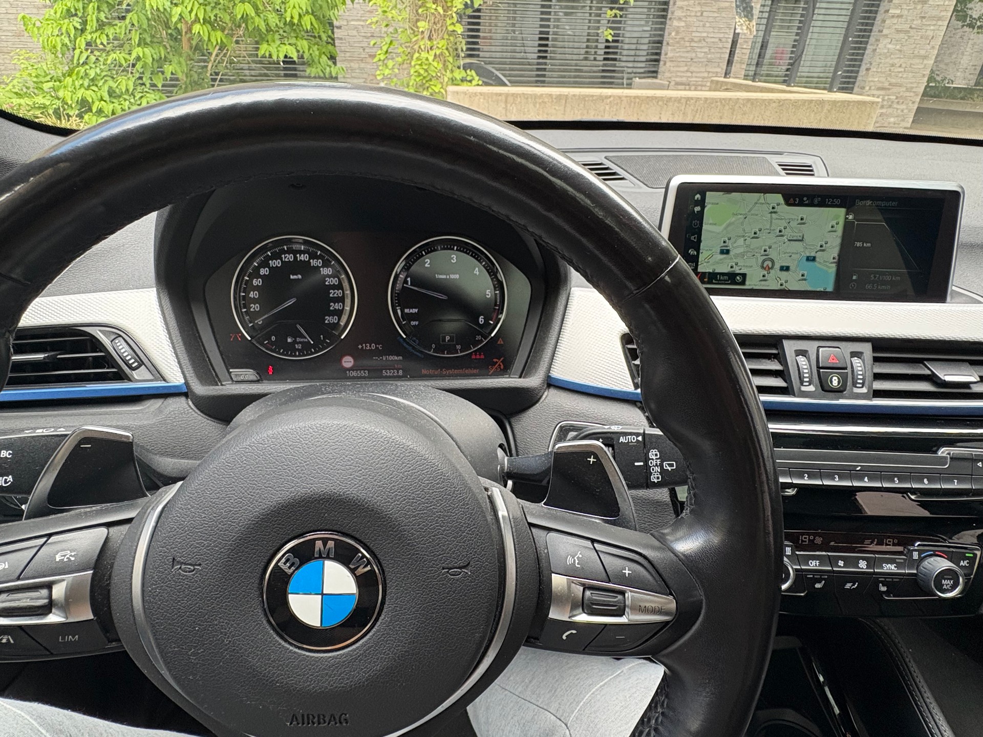 BMW 20d xDrive-image-8