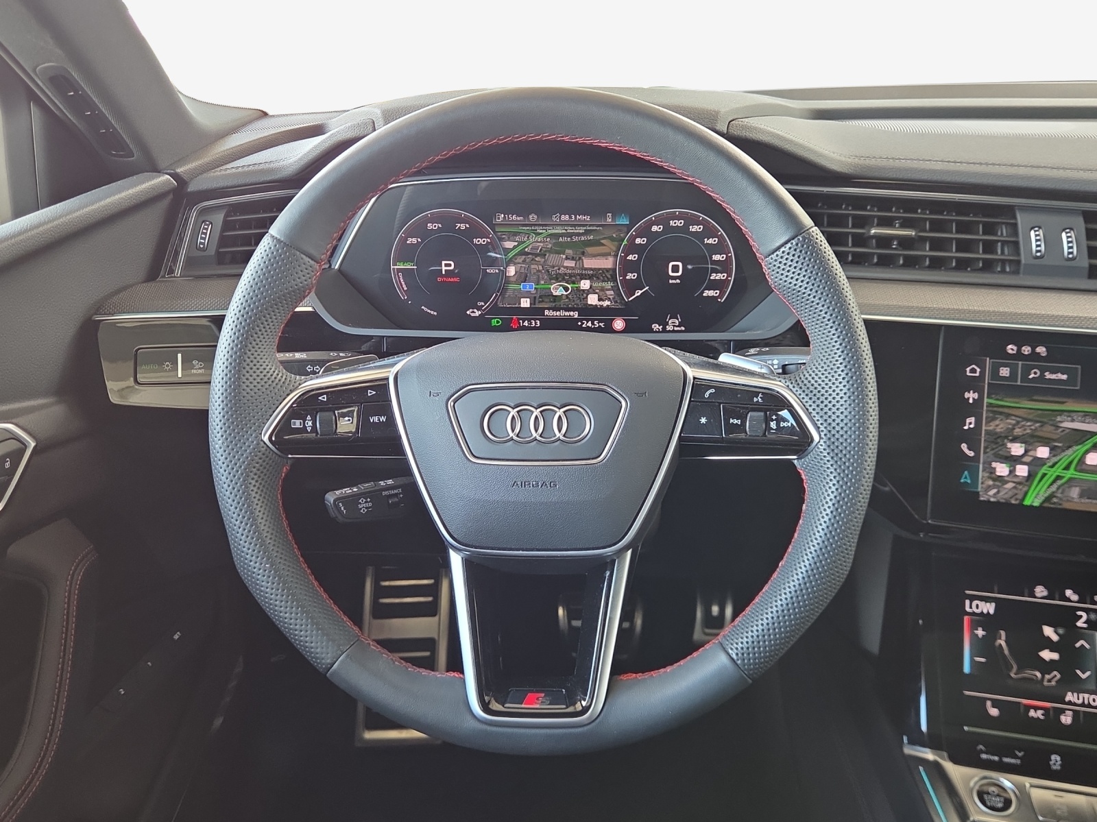 AUDI Q8 Sportback 55 e-tron Black Edition quattro-image-10