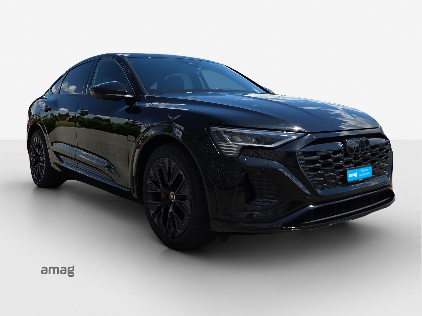 AUDI Q8 Sportback 55 e-tron Black Edition quattro-image-6
