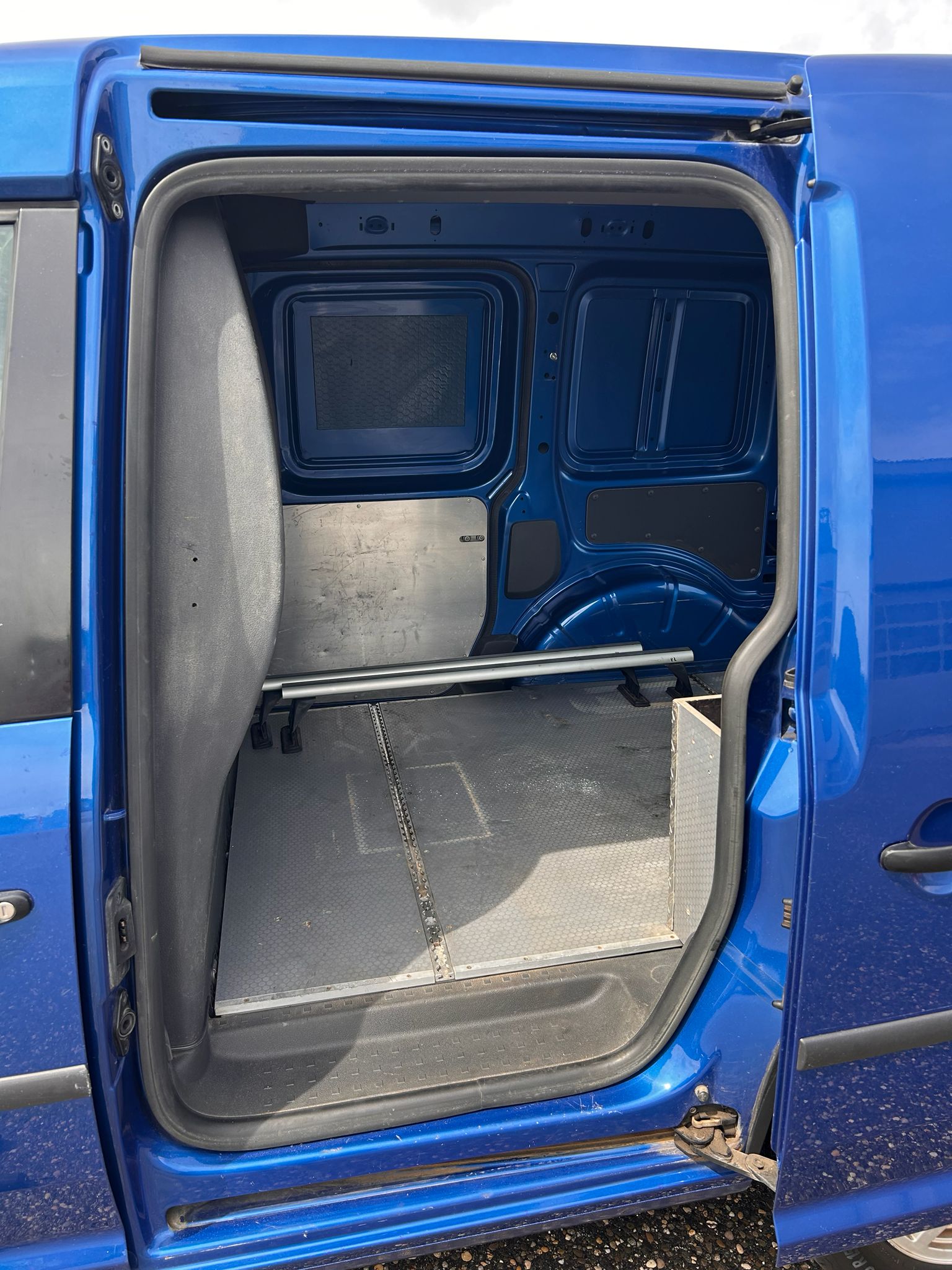 VW Caddy 2.0 EcoFuel-image-10
