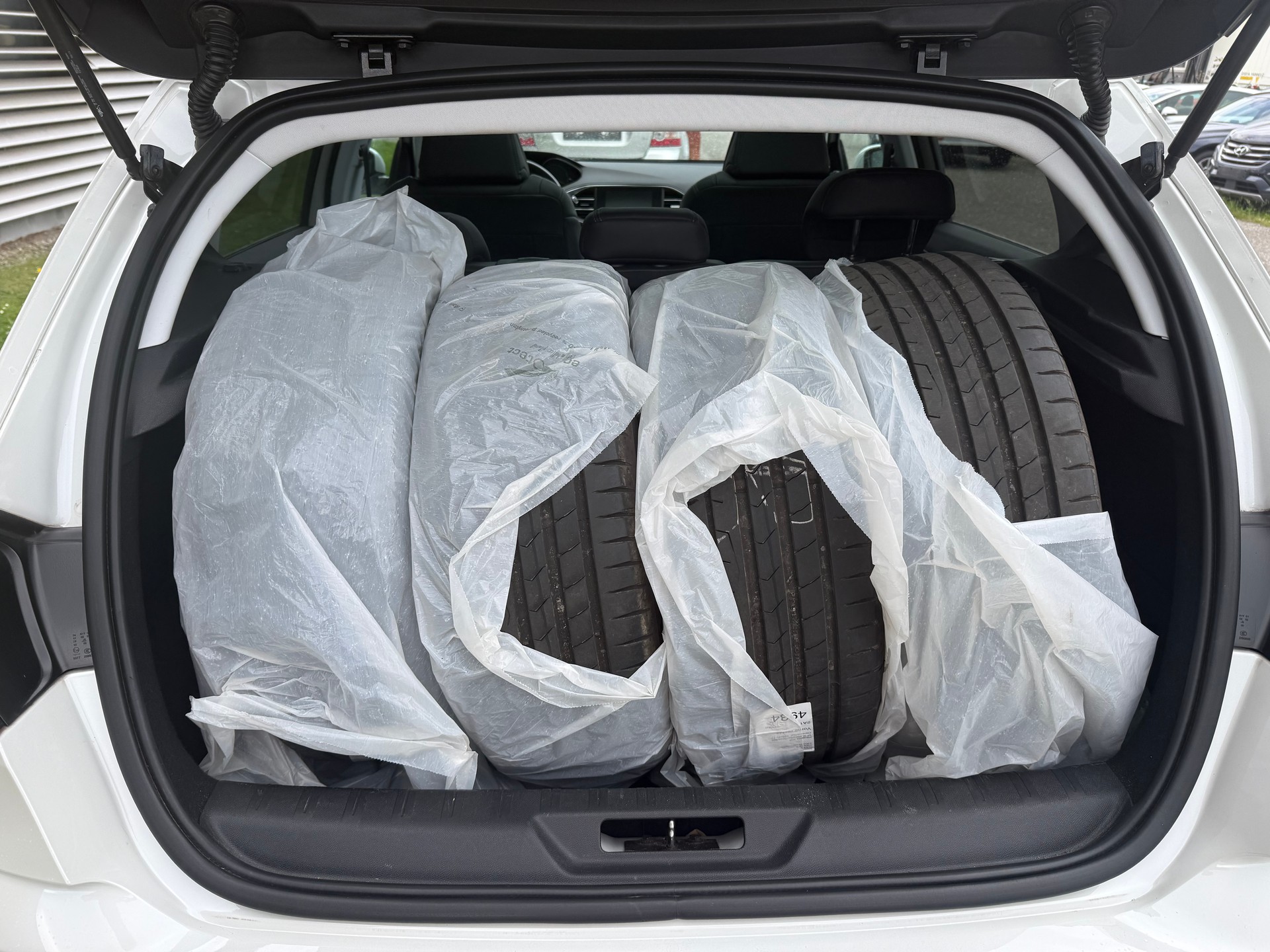 PEUGEOT 308 1.6 THP Féline-image-6