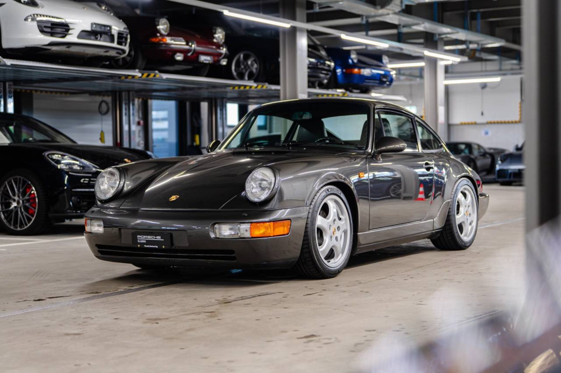 PORSCHE 911 Carrera 4 Coupé-image-0