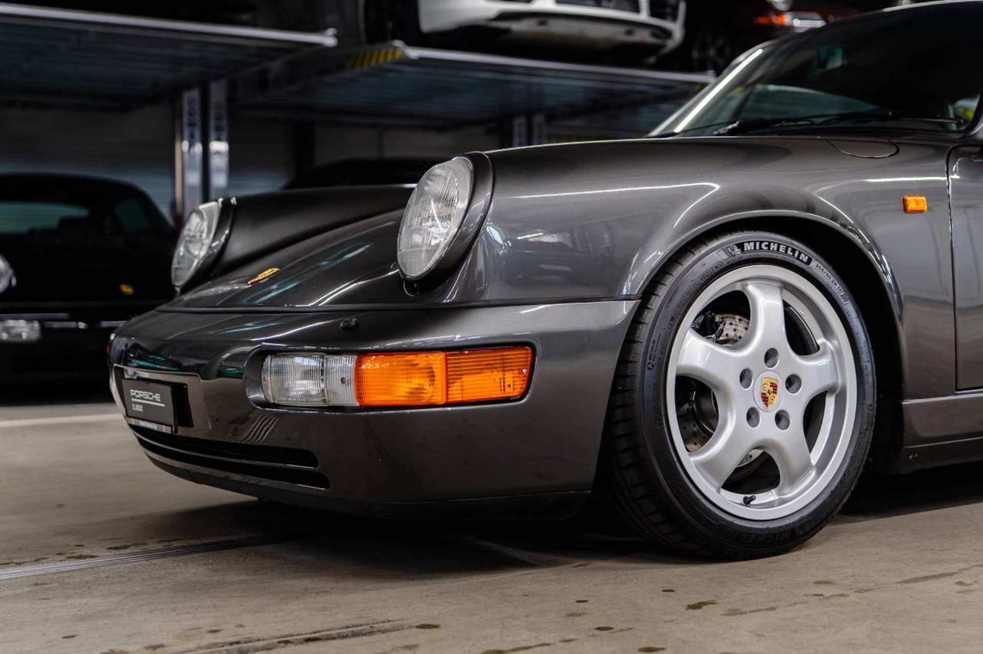 PORSCHE 911 Carrera 4 Coupé-image-7